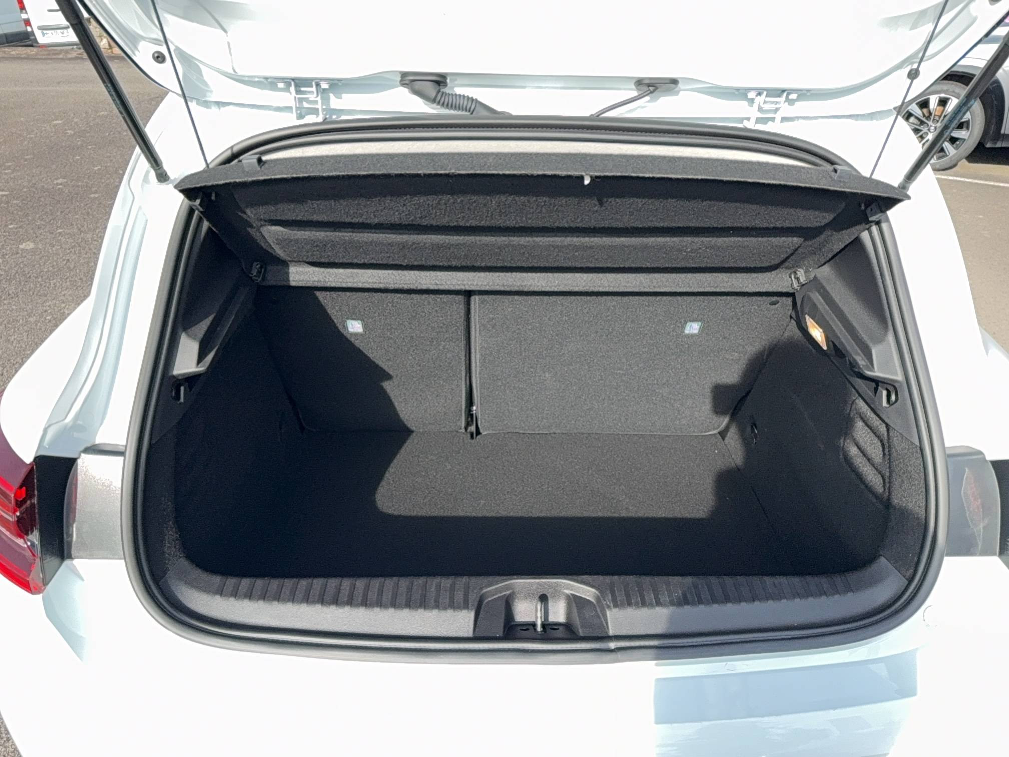 Vente en ligne Renault Clio 5 Clio E-Tech full hybrid 145 au prix de 16 690 €