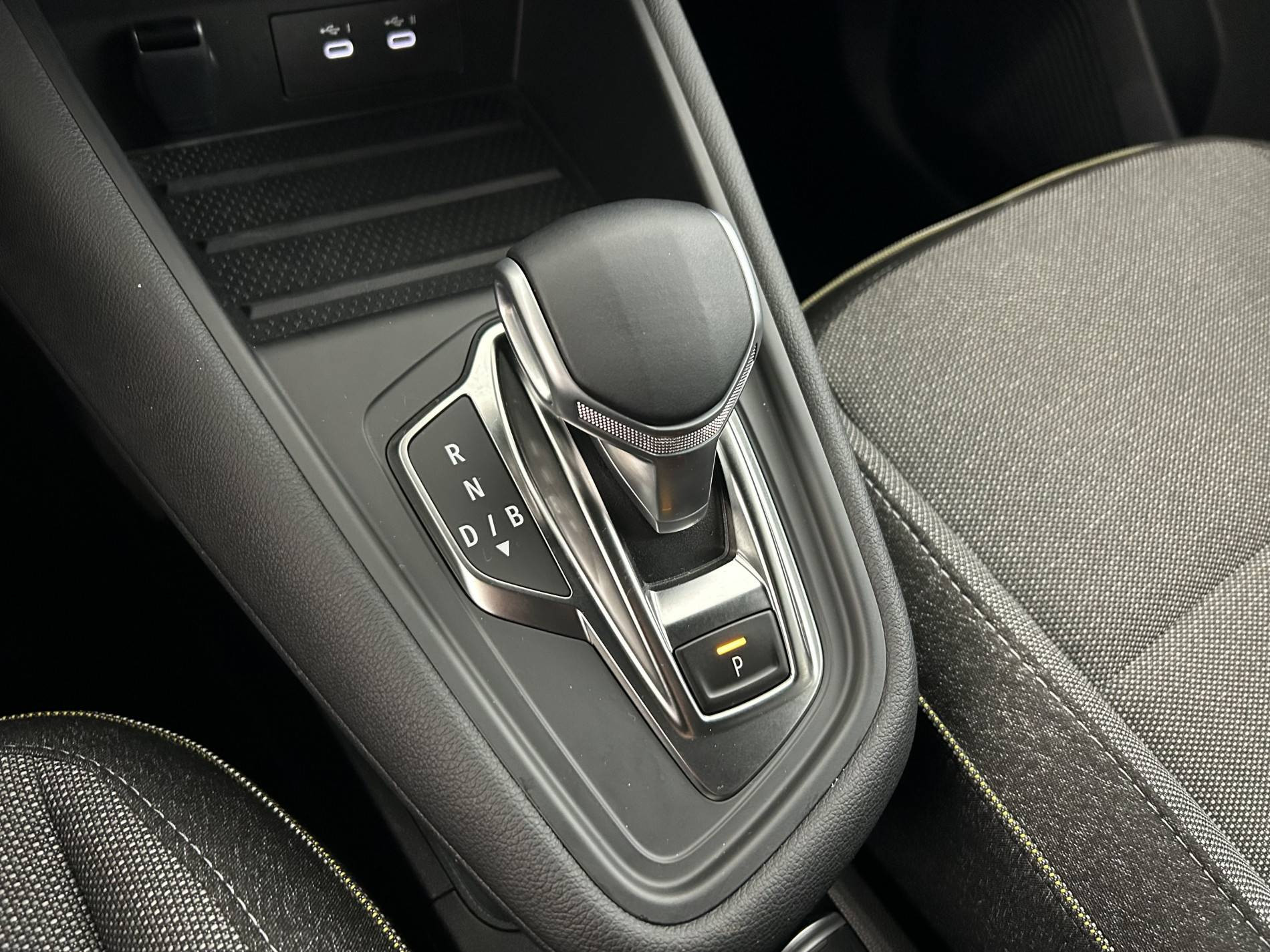 Vente en ligne Renault Symbioz  E-Tech full hybrid 145 au prix de 28 990 €