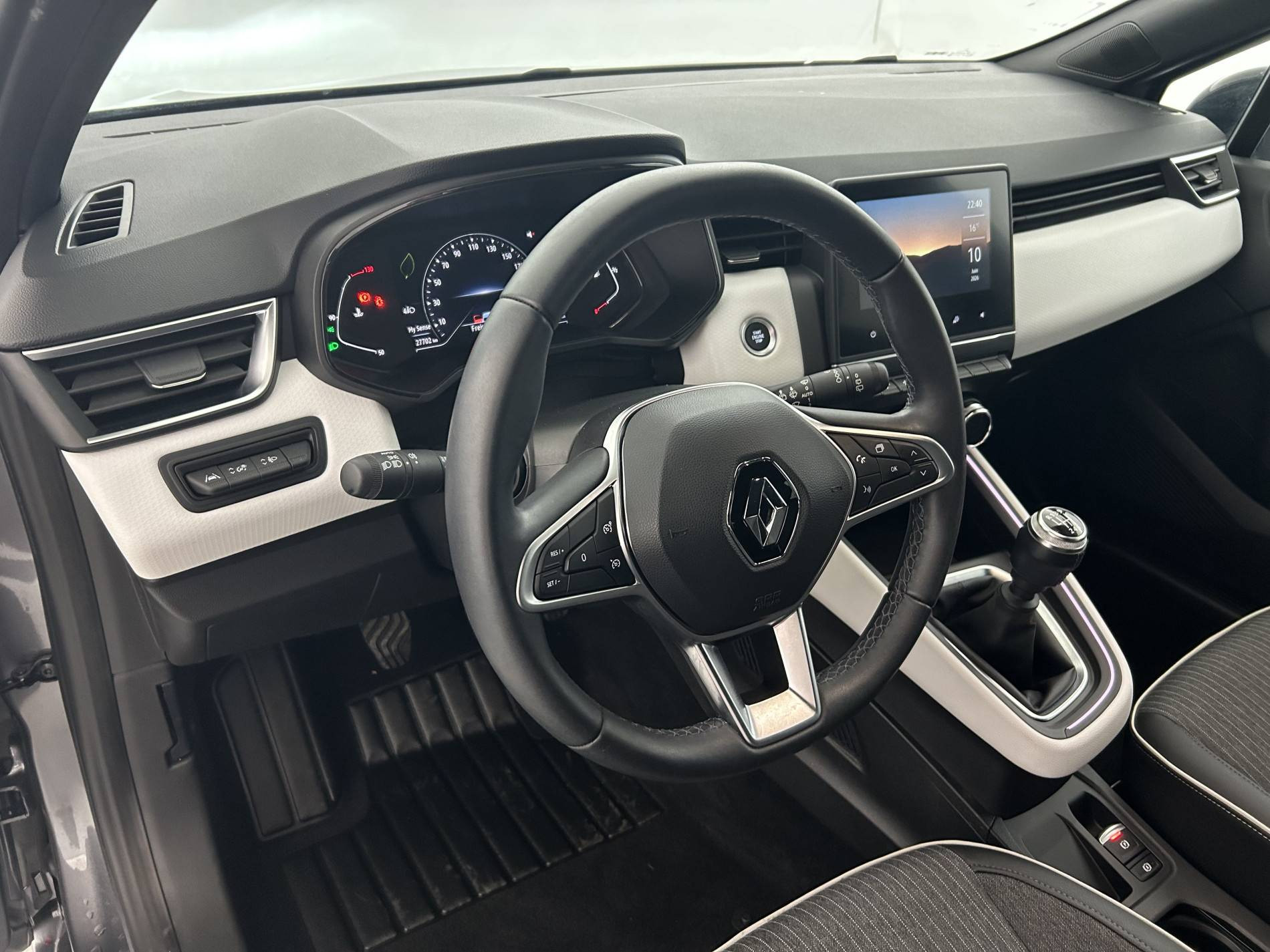 Vente en ligne Renault Clio 5 Clio TCe 90 au prix de 14 990 €