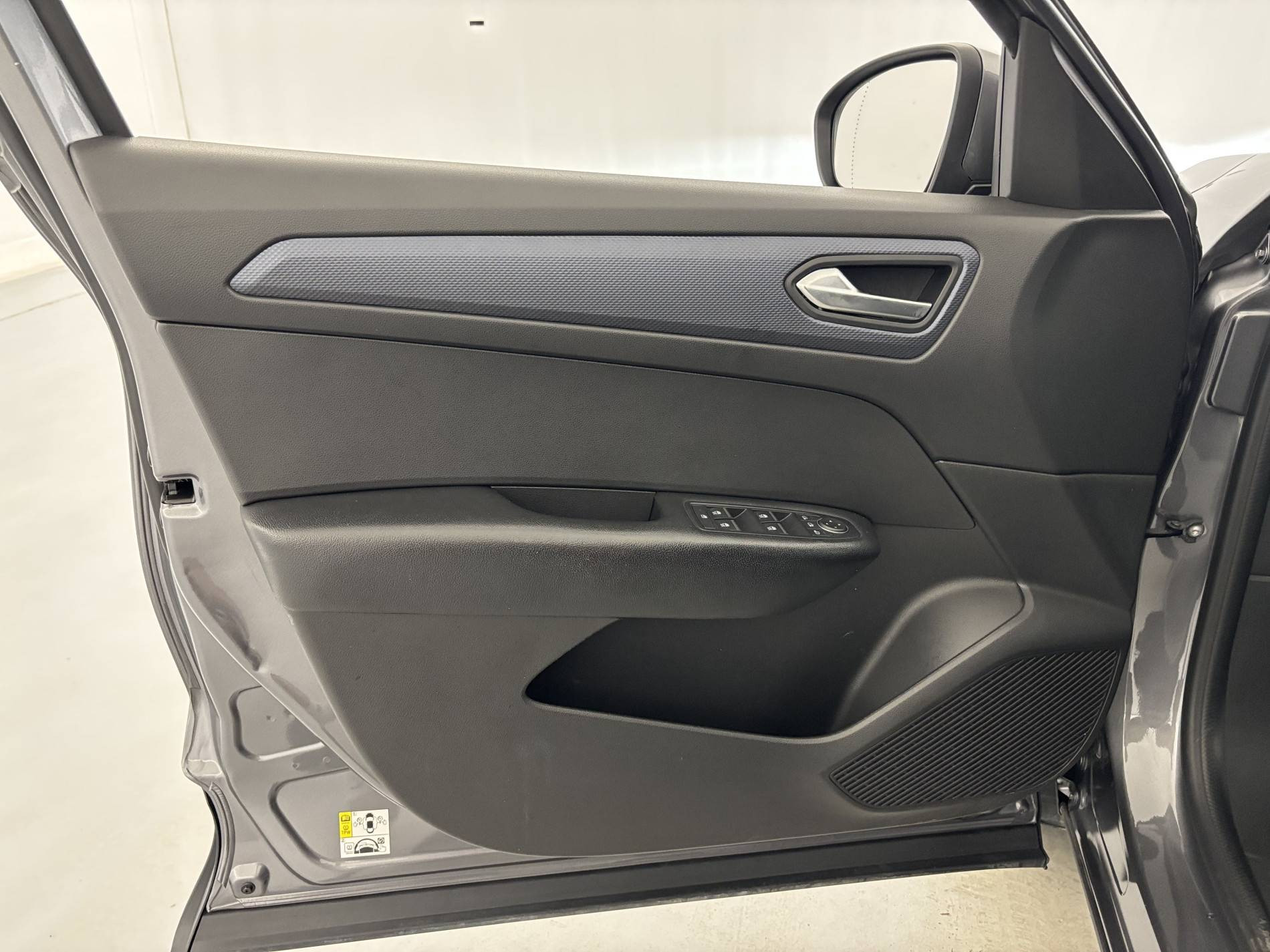 Vente en ligne Renault Arkana  mild hybrid 140 EDC FAP - 22 au prix de 17 490 €