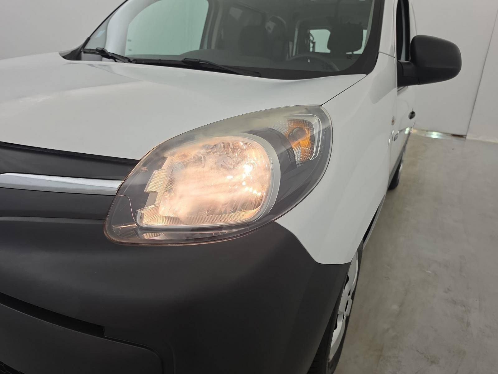 Vente en ligne Renault Kangoo Electrique KANGOO Z.E. 33 au prix de 13 990 €
