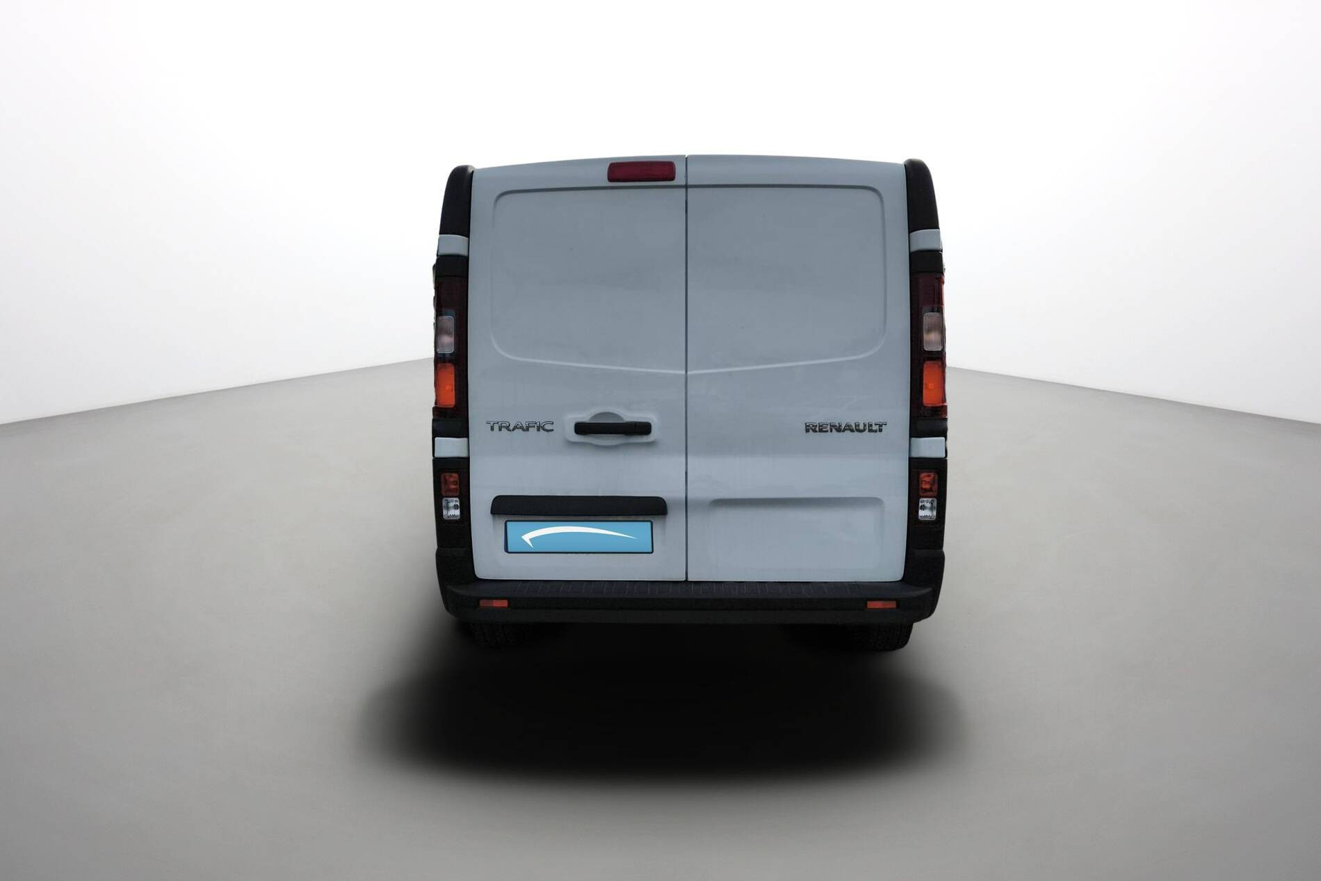 Vente en ligne Renault Trafic 3 Fourgon TRAFIC FGN L2H1 3000 KG BLUE DCI 130 au prix de 24 990 €