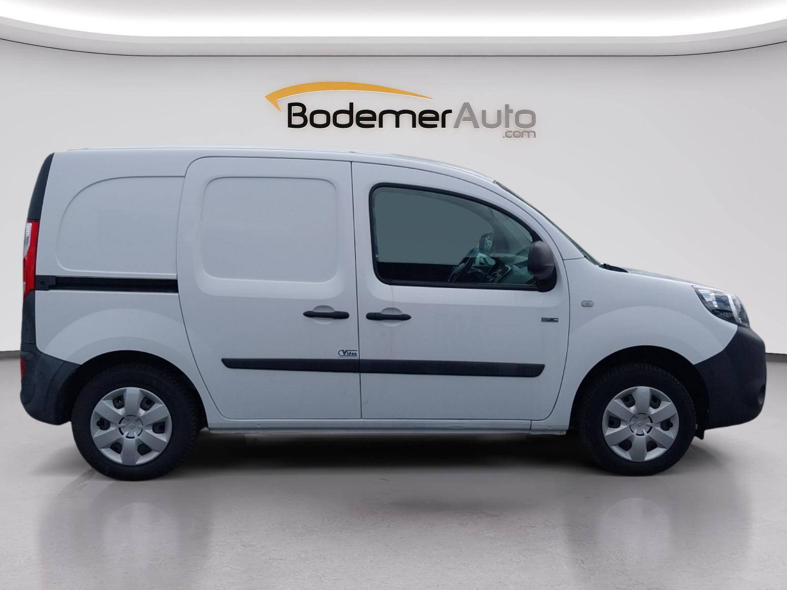 Vente en ligne Renault Kangoo Electrique KANGOO Z.E. 33 au prix de 14 990 €