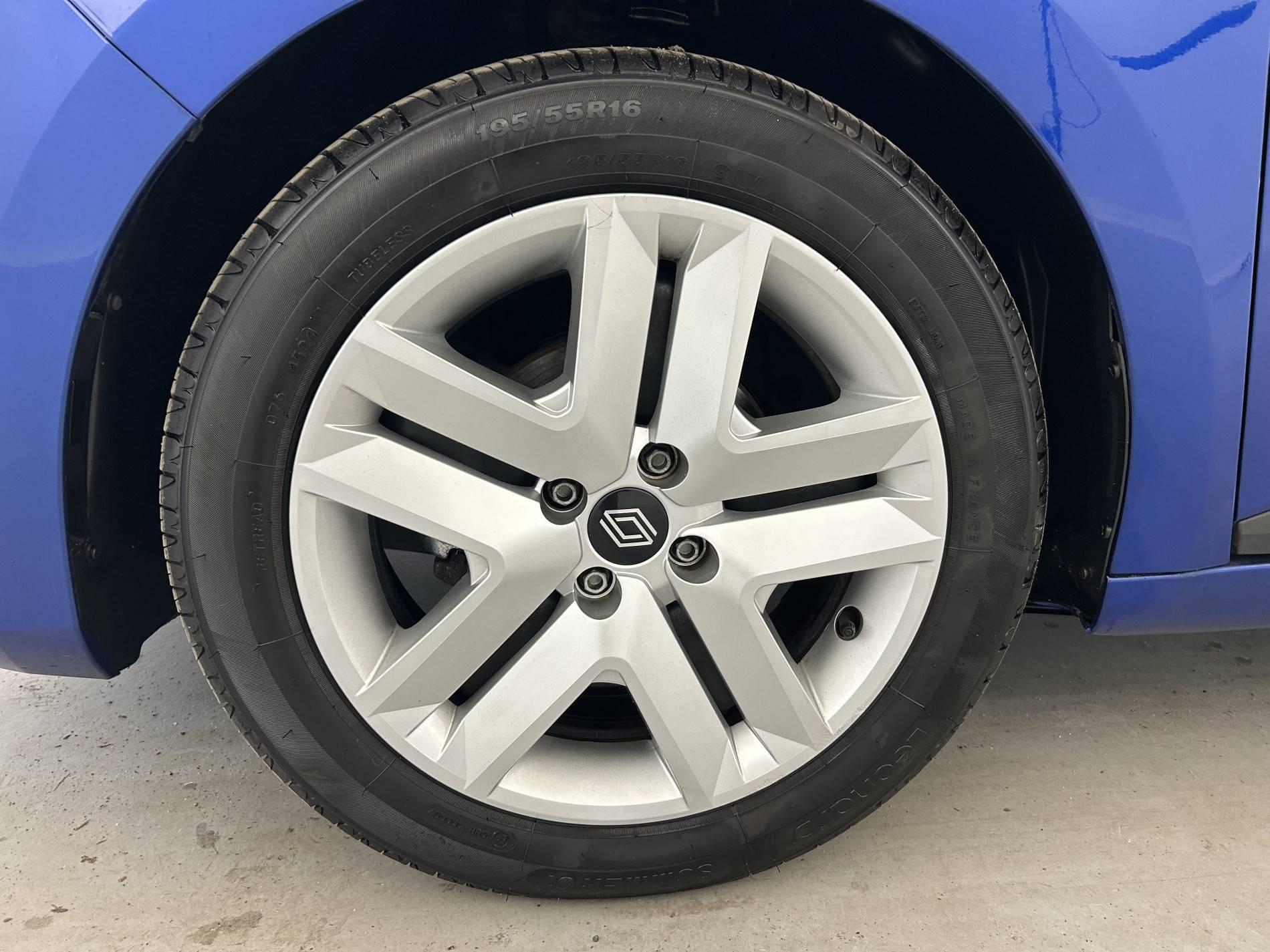 Vente en ligne Renault Clio 5 Clio TCe 90 au prix de 15 290 €