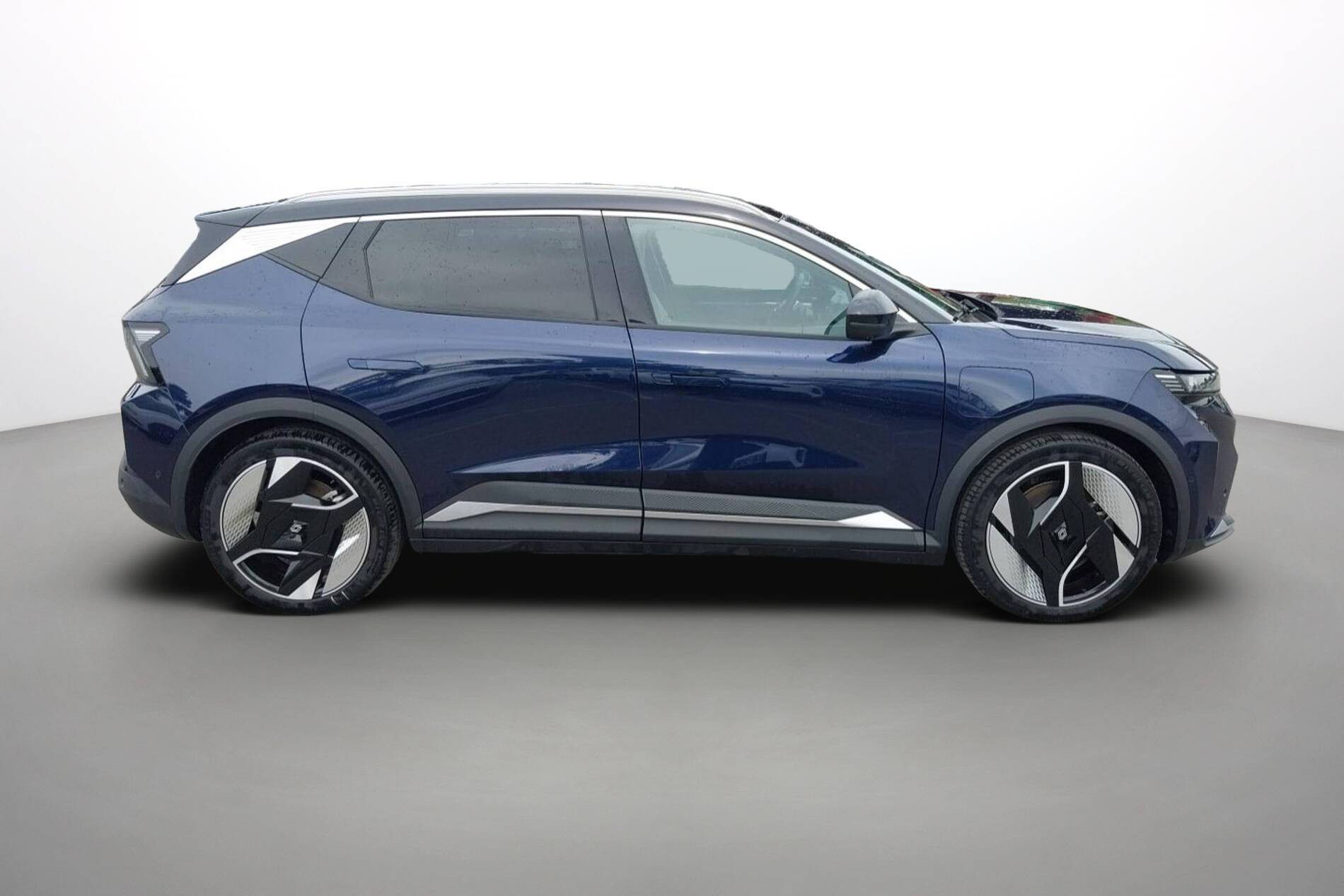 Vente en ligne Renault Scenic E-Tech Scenic E-Tech électrique 220 ch grande autonomie au prix de 39 991 €
