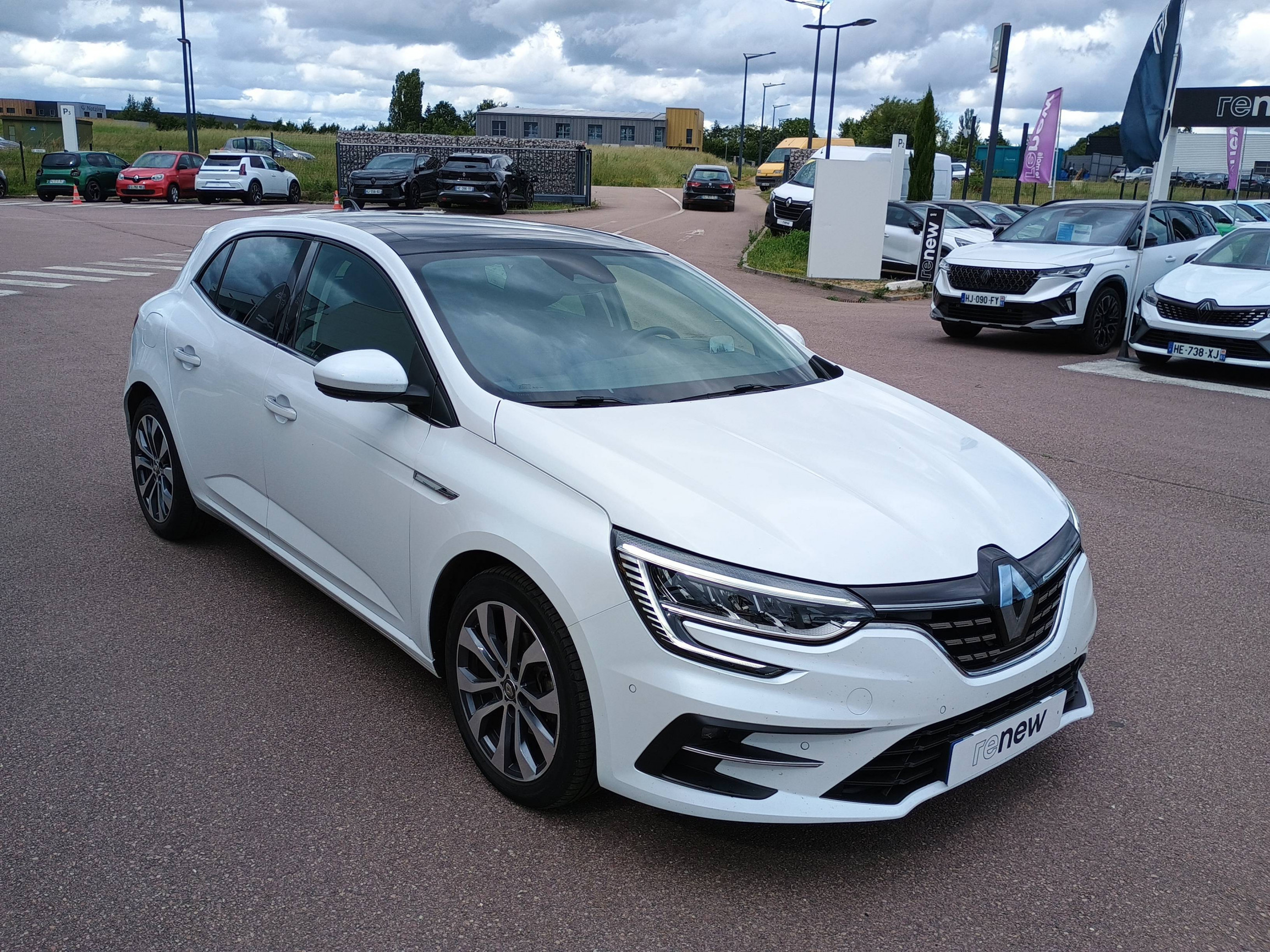 Vente en ligne Renault Megane 4  TCe 140 EDC au prix de 20 991 €