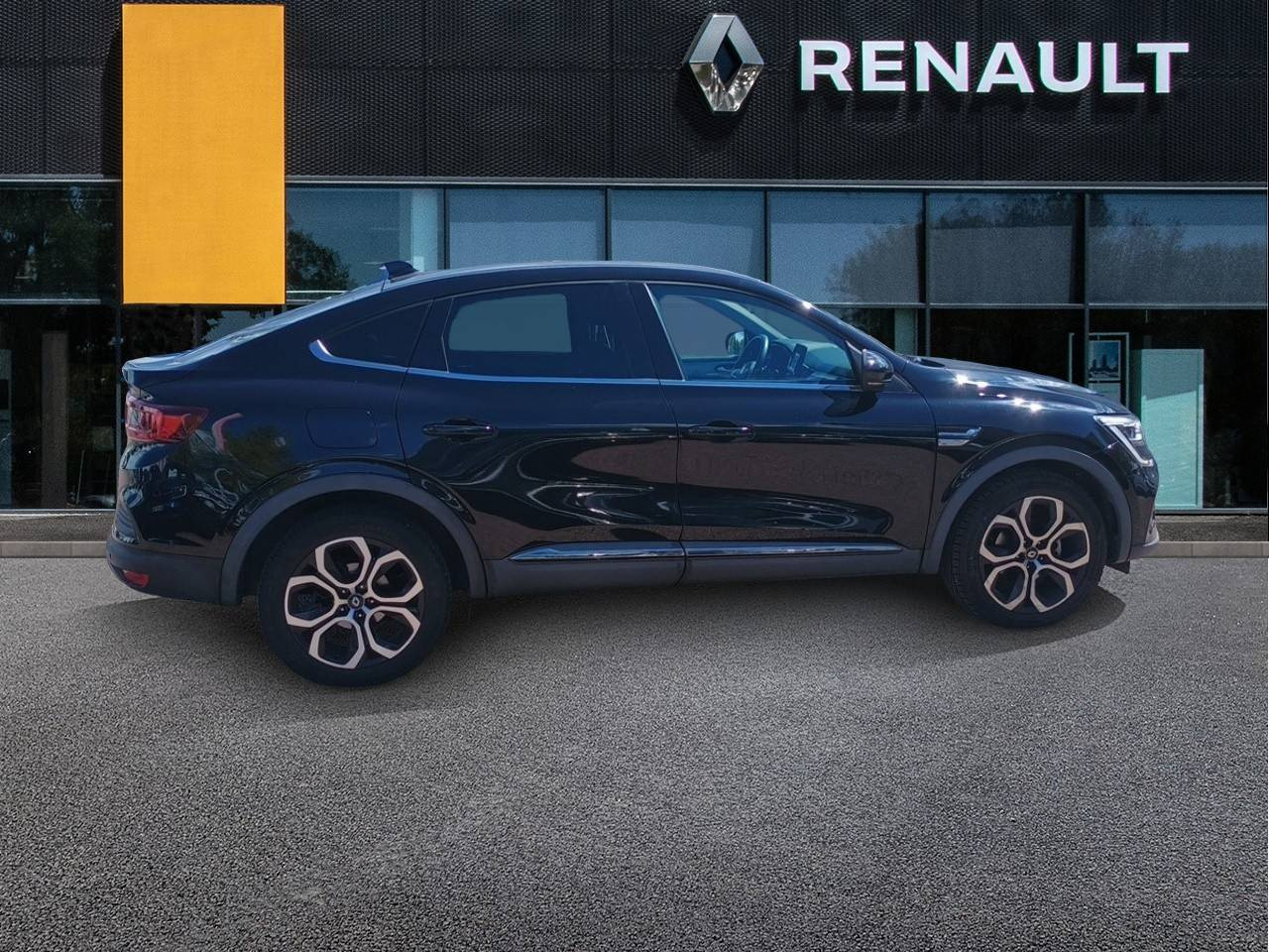 Vente en ligne Renault Arkana  mild hybrid 140 EDC FAP - 22 au prix de 19 990 €