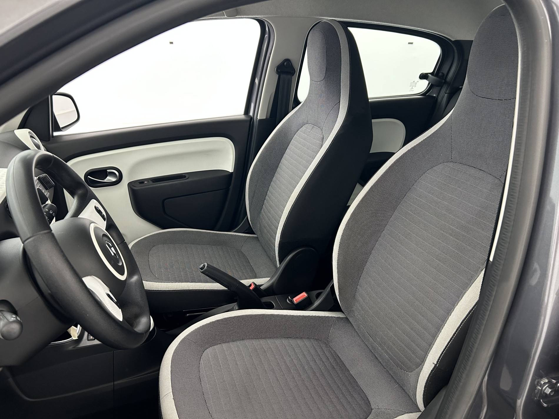 Vente en ligne Renault Twingo 3  SCe 75 - 20 au prix de 10 990 €
