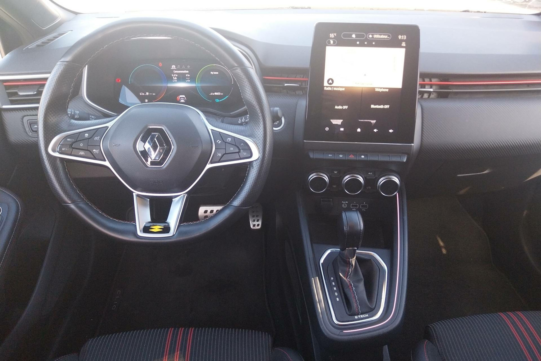 Vente en ligne Renault Clio 5 Clio E-Tech 140 - 21N au prix de 17 990 €