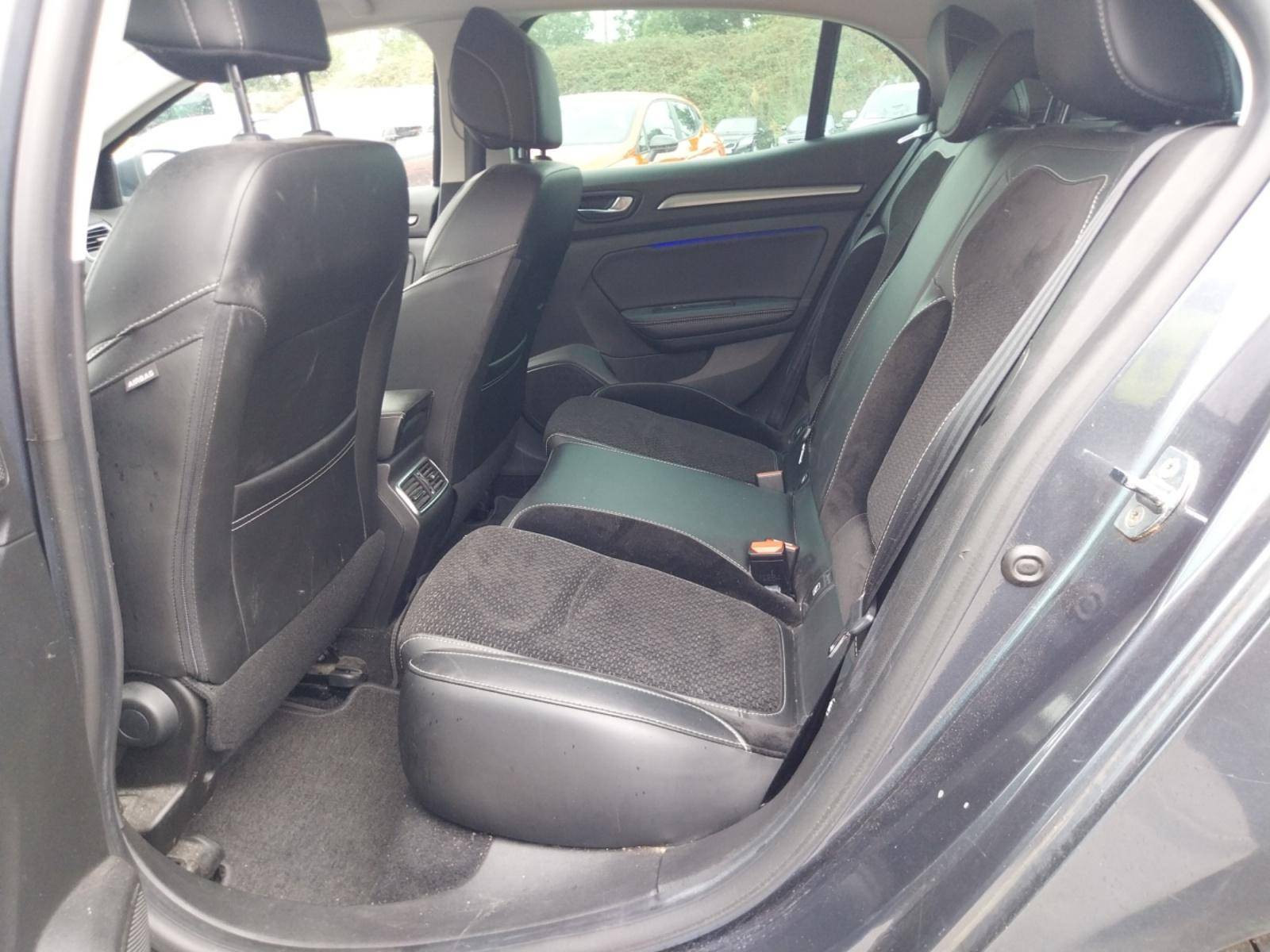 Vente en ligne Renault Megane 4 Mégane IV Berline TCe 140 Energy EDC au prix de 14 290 €