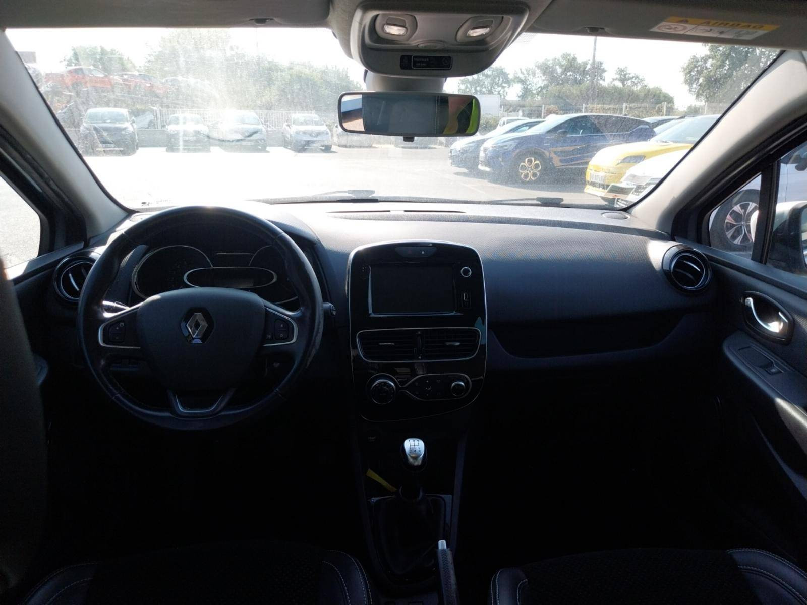Vente en ligne Renault Clio 4 Clio TCe 90 E6C au prix de 10 990 €