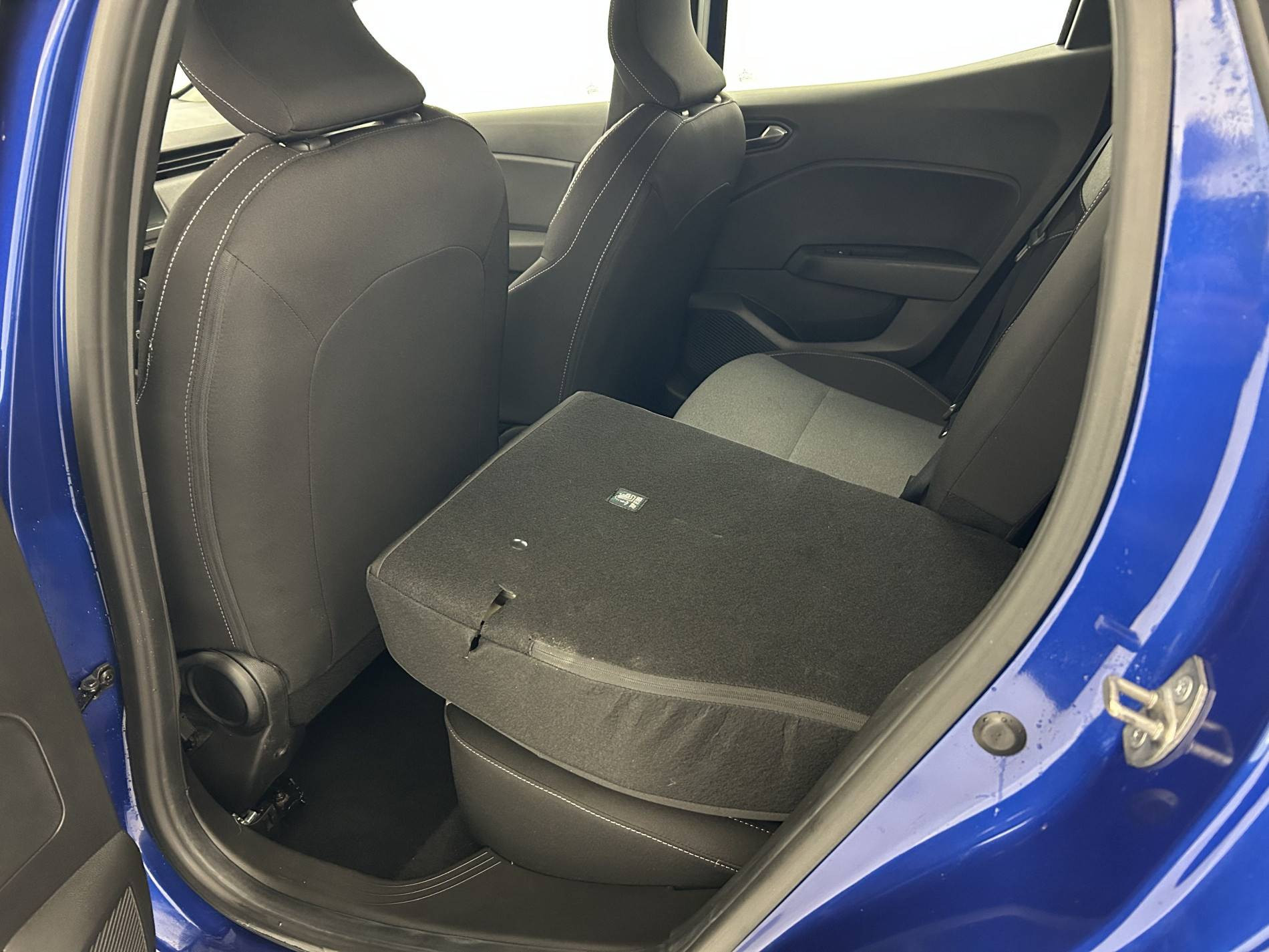 Vente en ligne Renault Clio 5 Clio TCe 90 au prix de 15 990 €