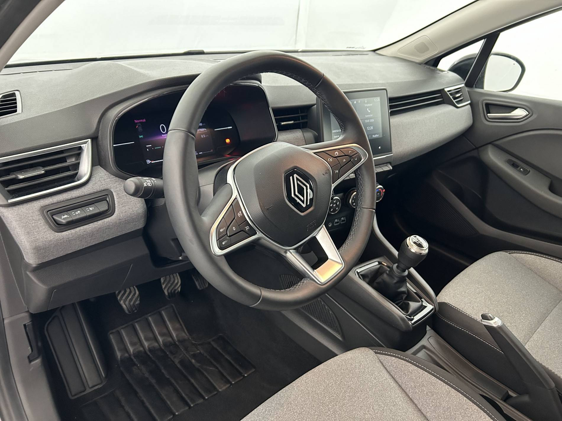 Vente en ligne Renault Clio 5 Clio TCe 90 au prix de 15 500 €