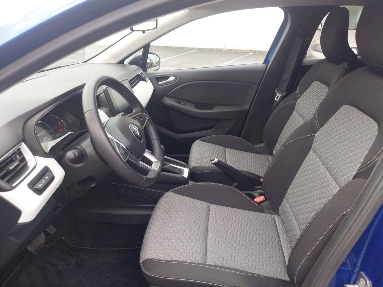 Vente en ligne Renault Clio 5 Clio E-Tech full hybrid 145 au prix de 16 990 €