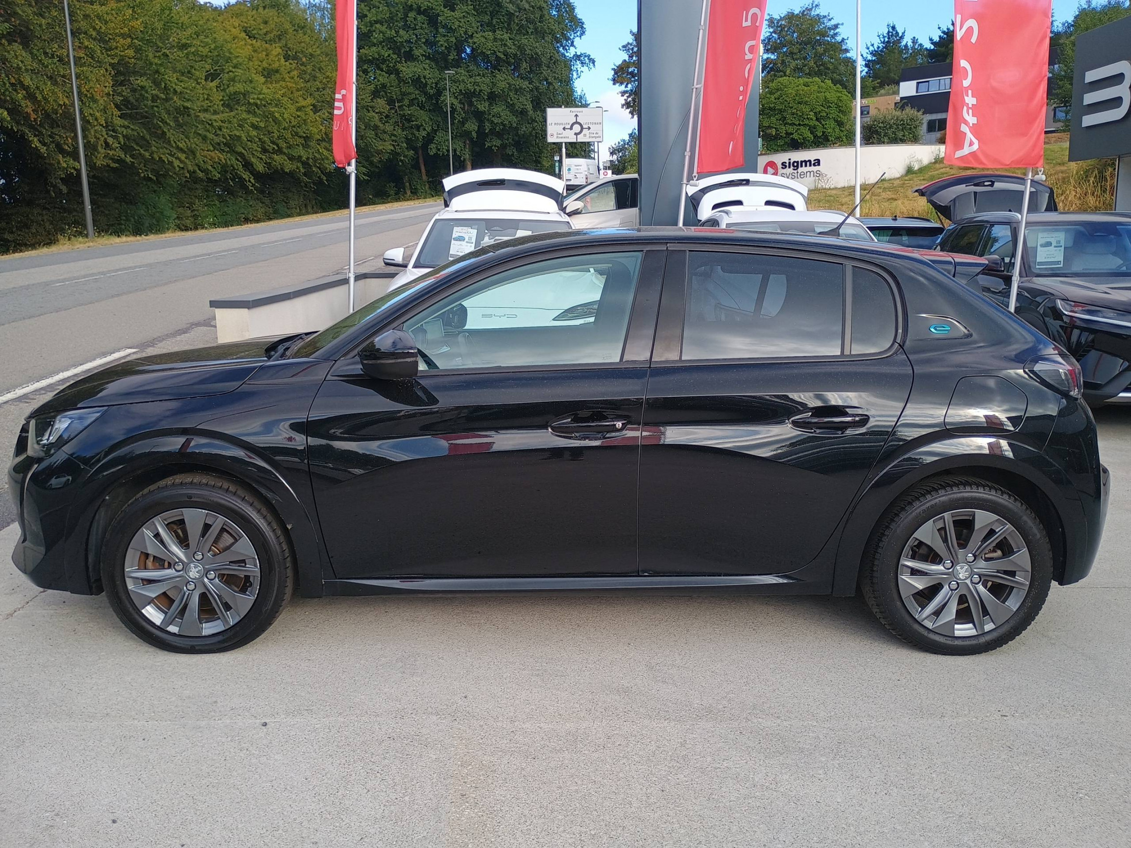 Vente en ligne Peugeot E-208  50 kWh 136ch au prix de 13 490 €