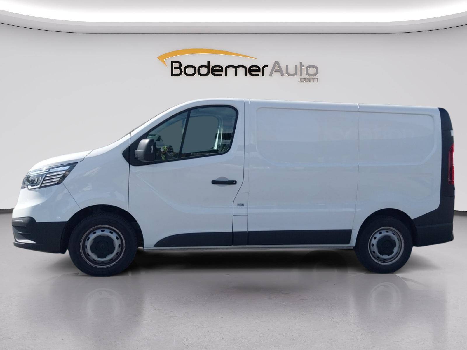 Vente en ligne Renault Trafic 3 Fourgon TRAFIC FGN L1H1 3000 KG BLUE DCI 130 au prix de 23 900 €