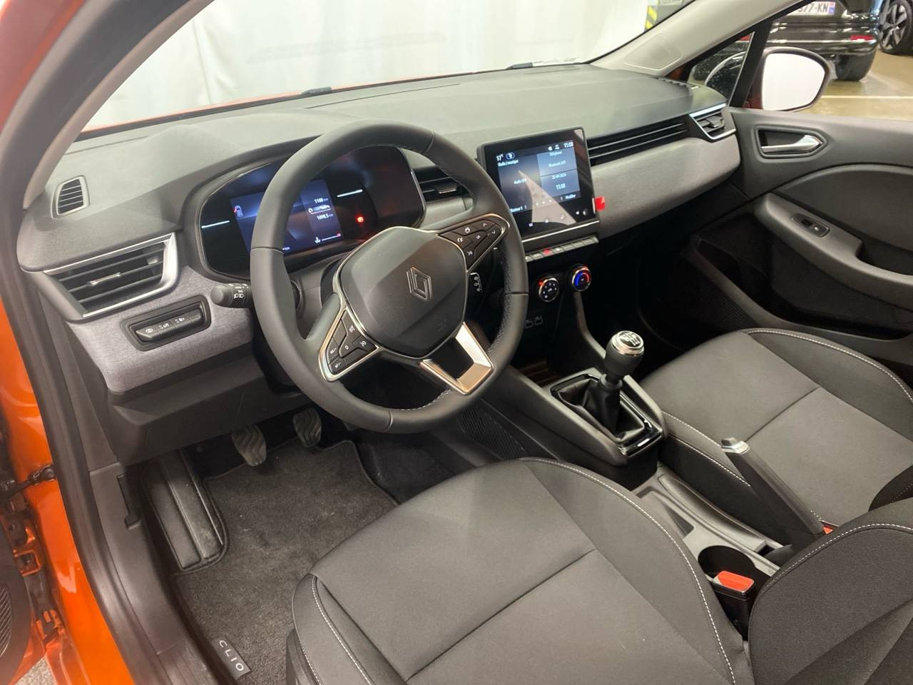Vente en ligne Renault Clio 5 Clio Blue dCi 100 ch au prix de 18 990 €