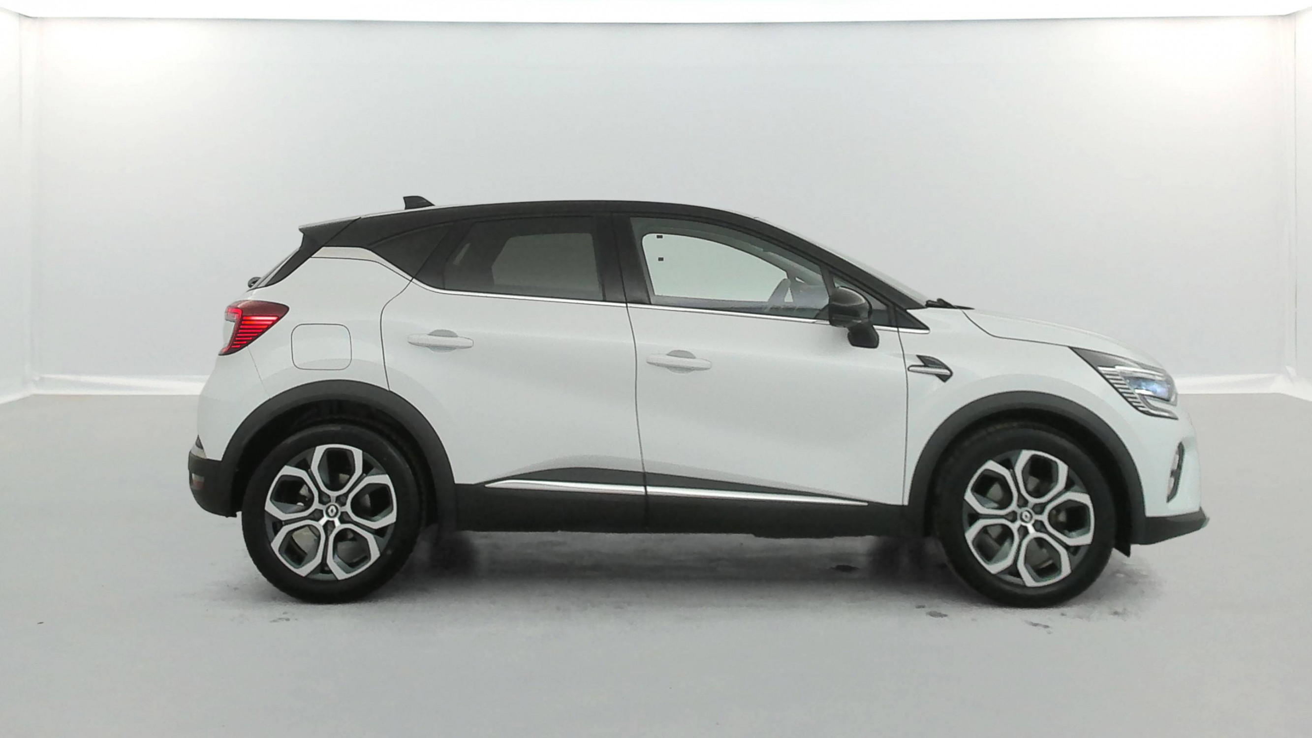 Vente en ligne Renault Captur  E-Tech full hybrid 145 au prix de 17 890 €