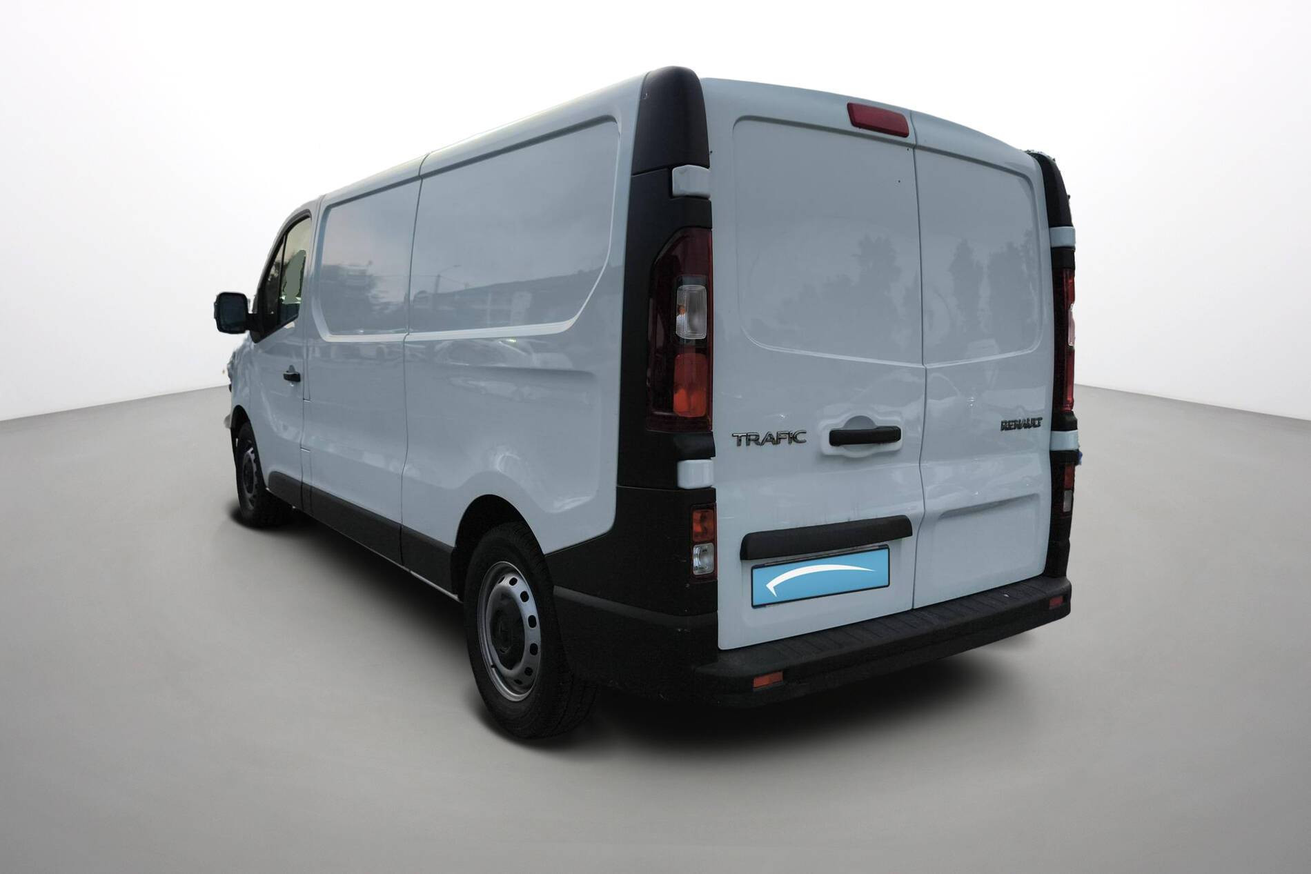 Vente en ligne Renault Trafic 3 Fourgon TRAFIC FGN L2H1 3000 KG BLUE DCI 130 au prix de 22 990 €