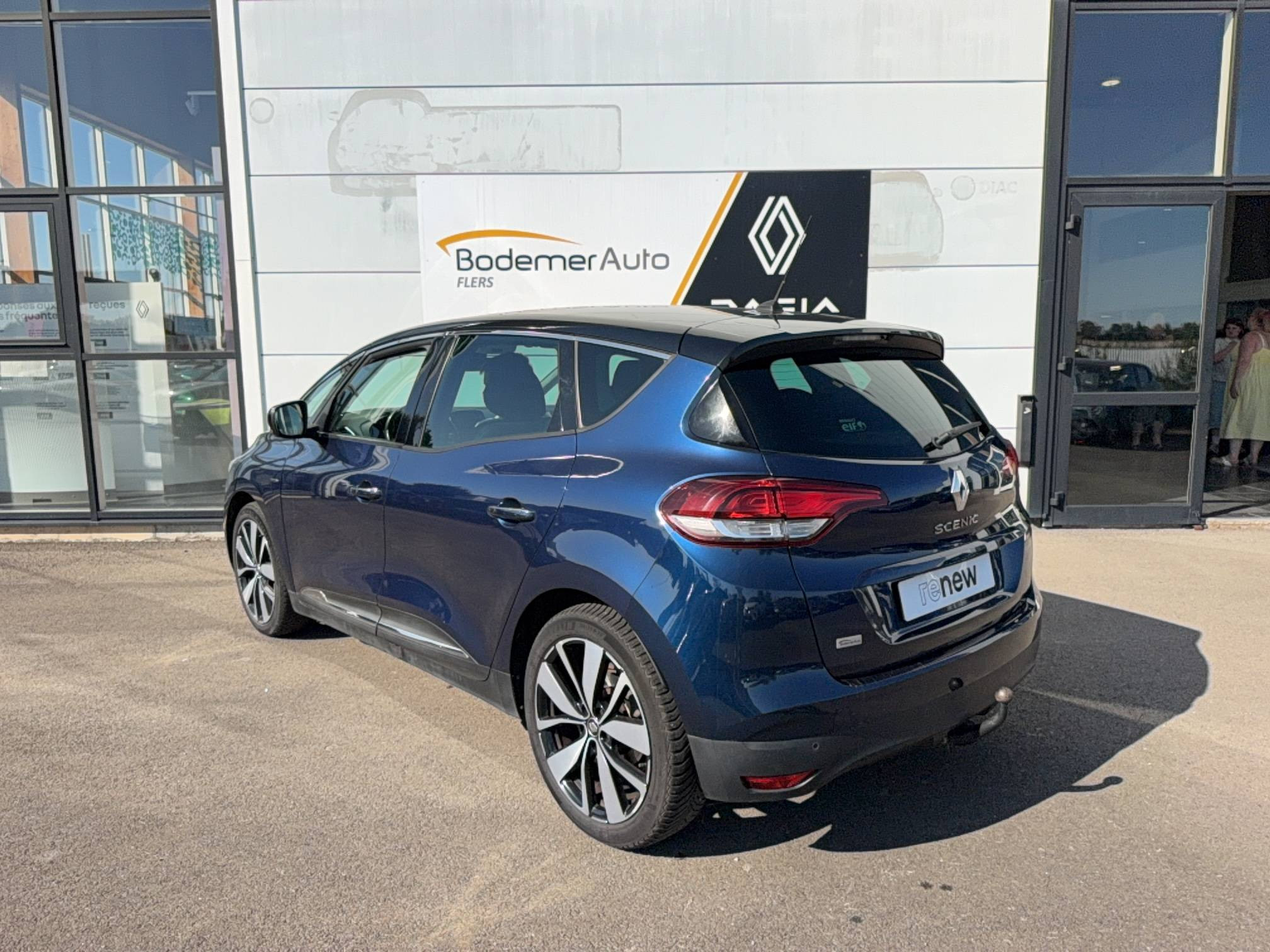 Vente en ligne Renault Scenic 4 Scenic Blue dCi 120 au prix de 14 490 €