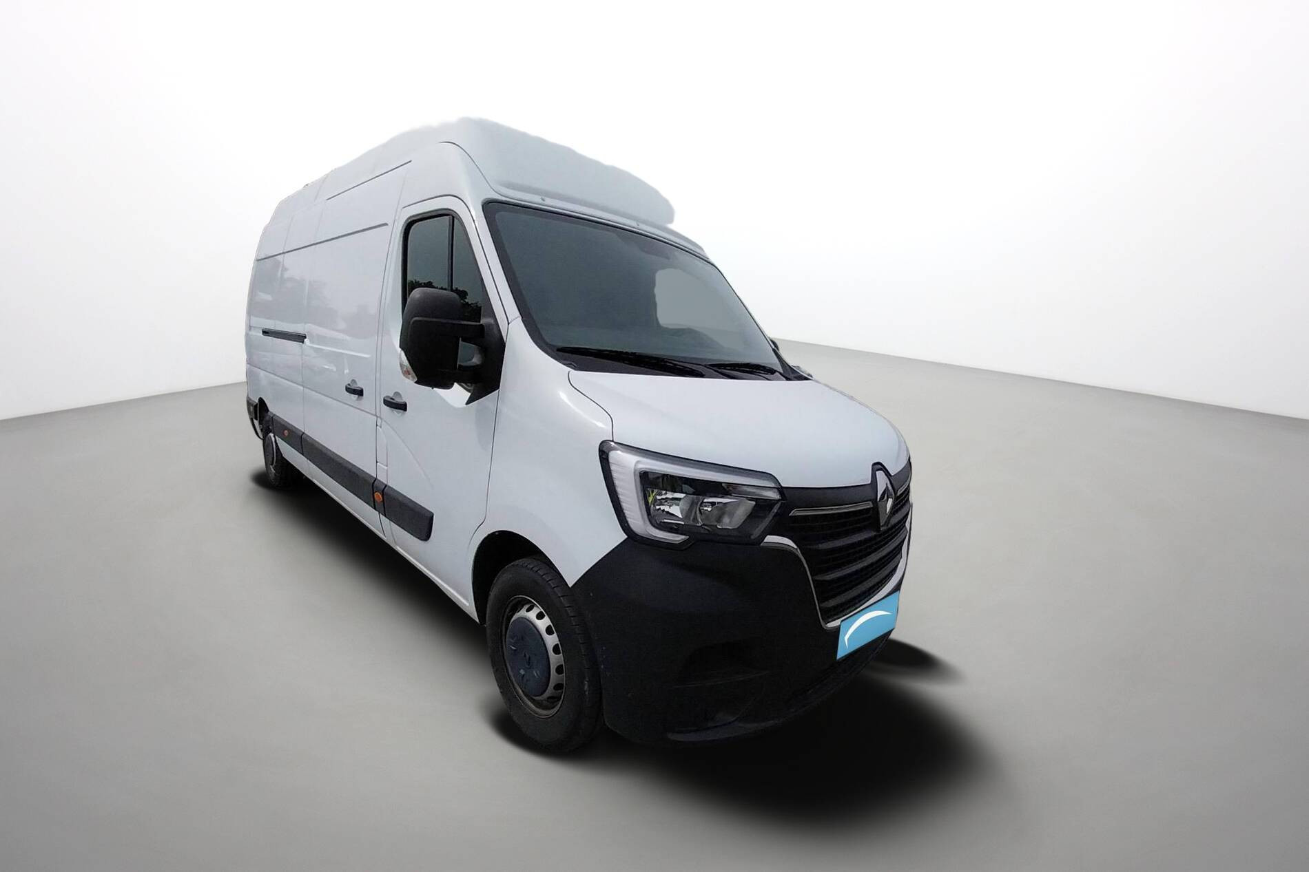 Vente en ligne Renault Master Fourgon MASTER FGN TRAC F3500 L3H3 BLUE DCI 135 au prix de 29 790 €