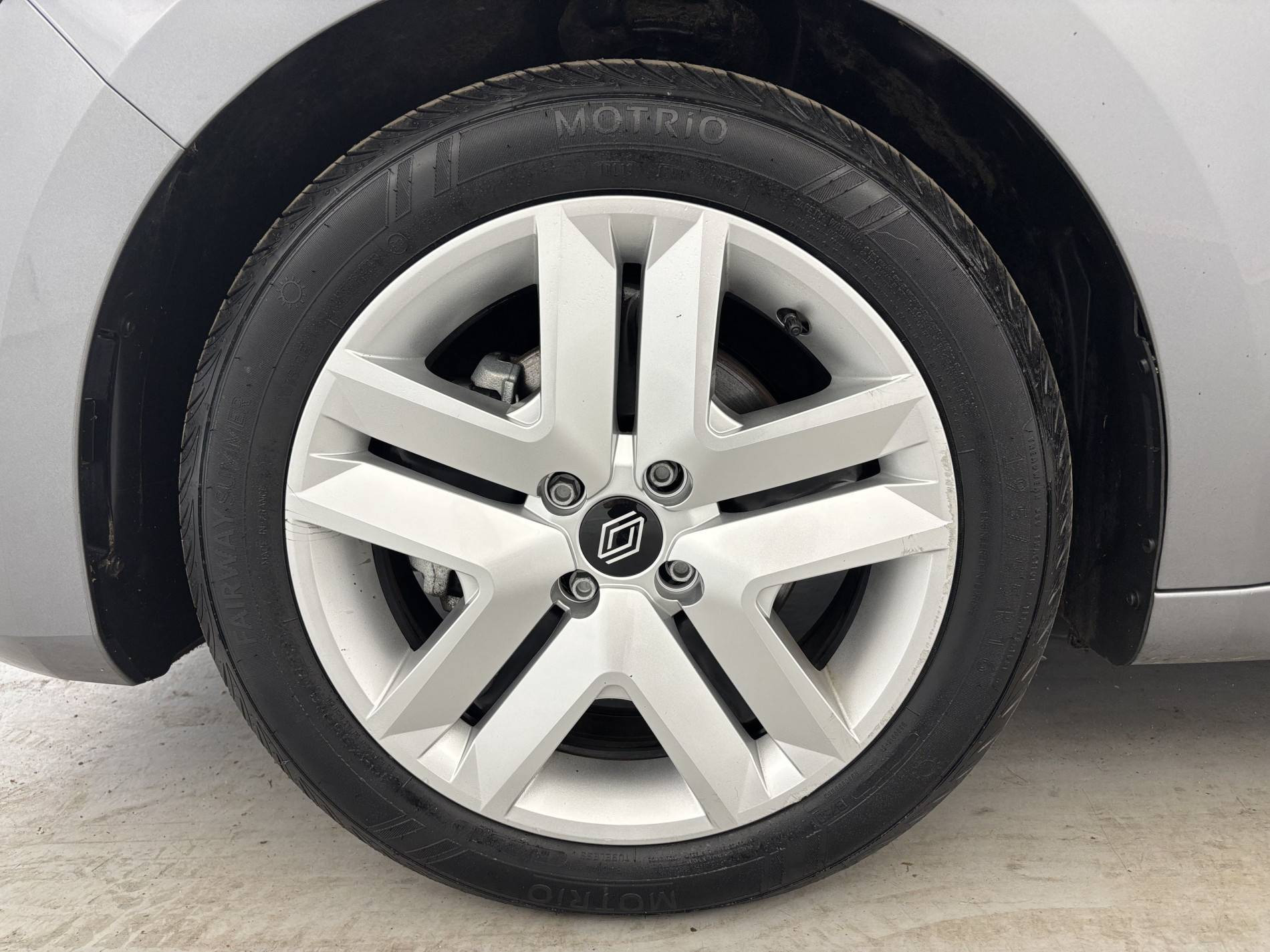 Vente en ligne Renault Clio 5 Clio E-Tech full hybrid 145 ch GSR2 au prix de 18 490 €