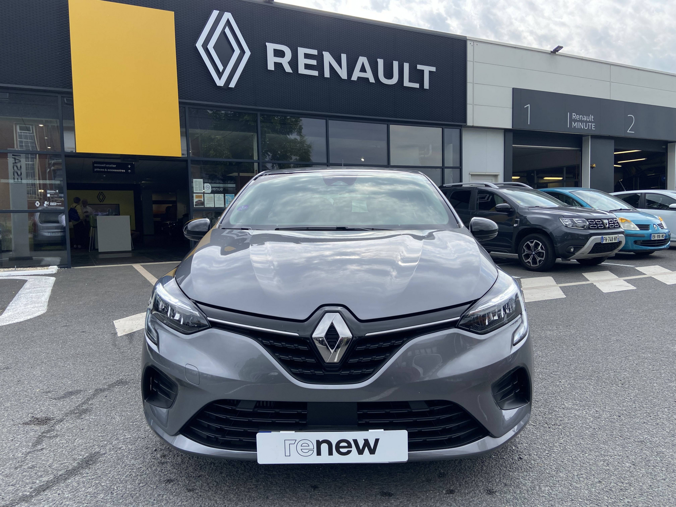 Vente en ligne Renault Clio 5 Clio TCe 90 au prix de 13 890 €