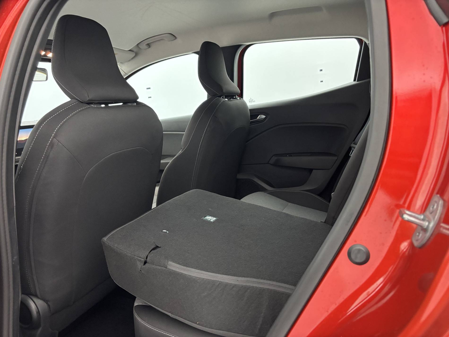 Vente en ligne Renault Clio 5 Clio Blue dCi 100 ch GSR2 au prix de 18 800 €