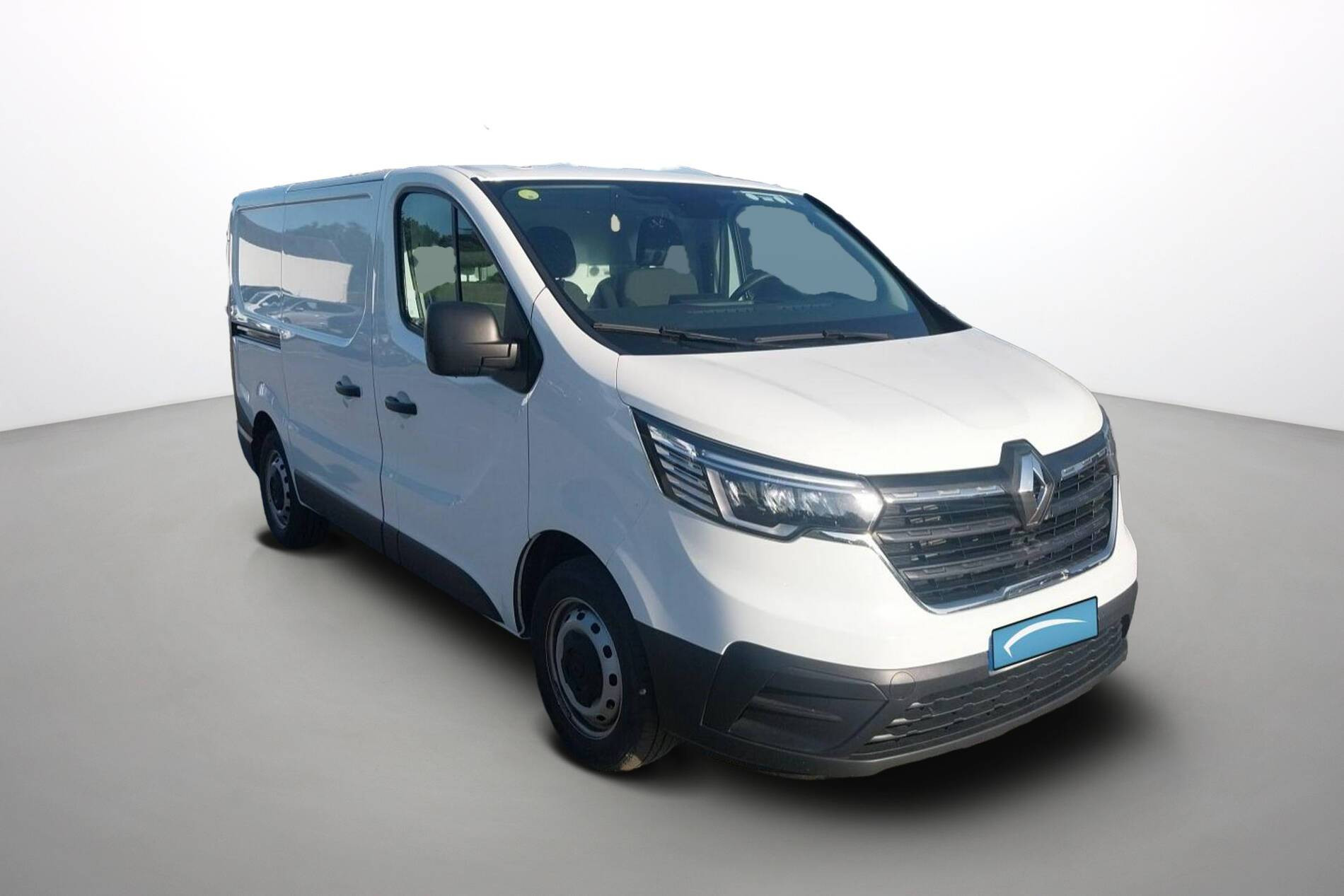 Vente en ligne Renault Trafic 3 Fourgon TRAFIC FG BLUE DCI 130 L1H1 3T GSR2 au prix de 23 990 €