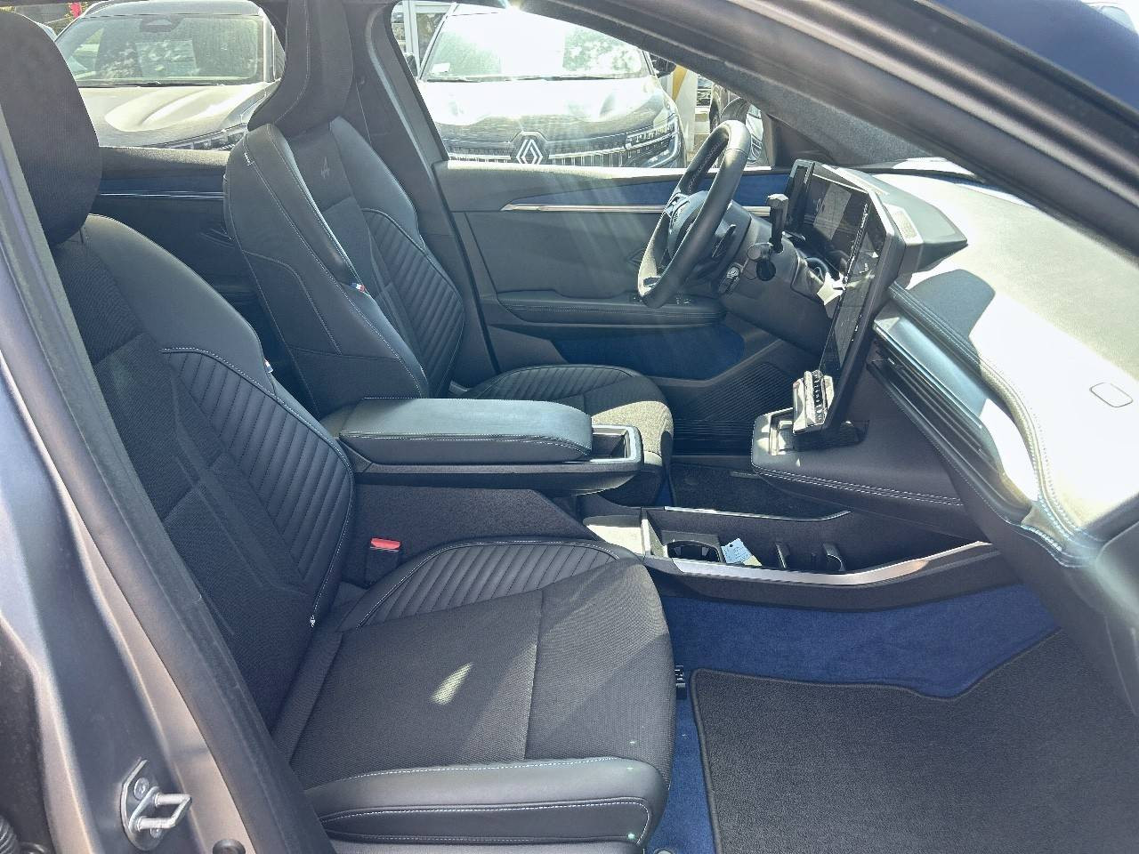 Vente en ligne Renault Scenic E-Tech Scenic E-Tech électrique 220 ch grande autonomie au prix de 38 490 €