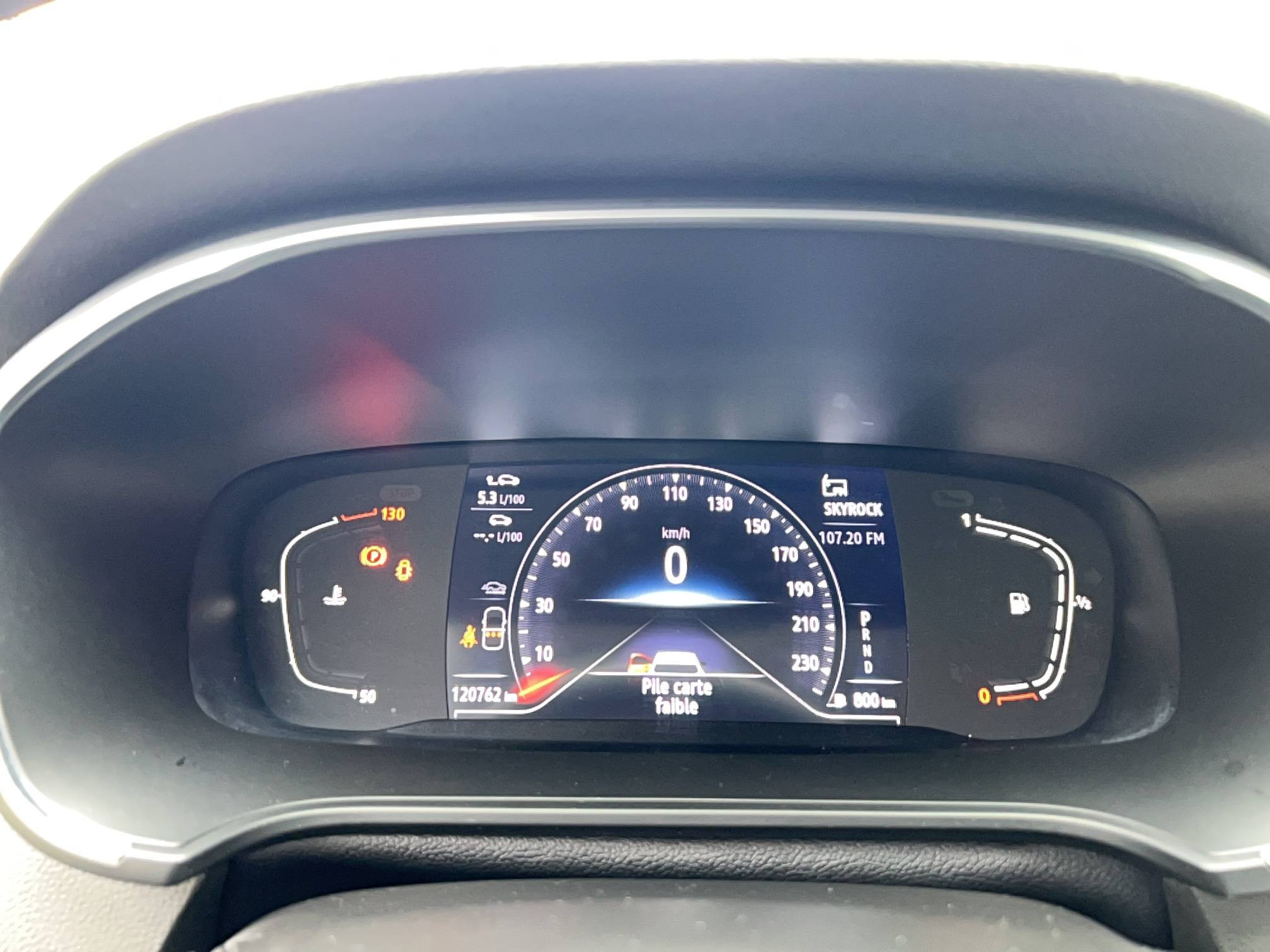 Vente en ligne Renault Megane 4  Blue dCi 115 EDC au prix de 14 590 €