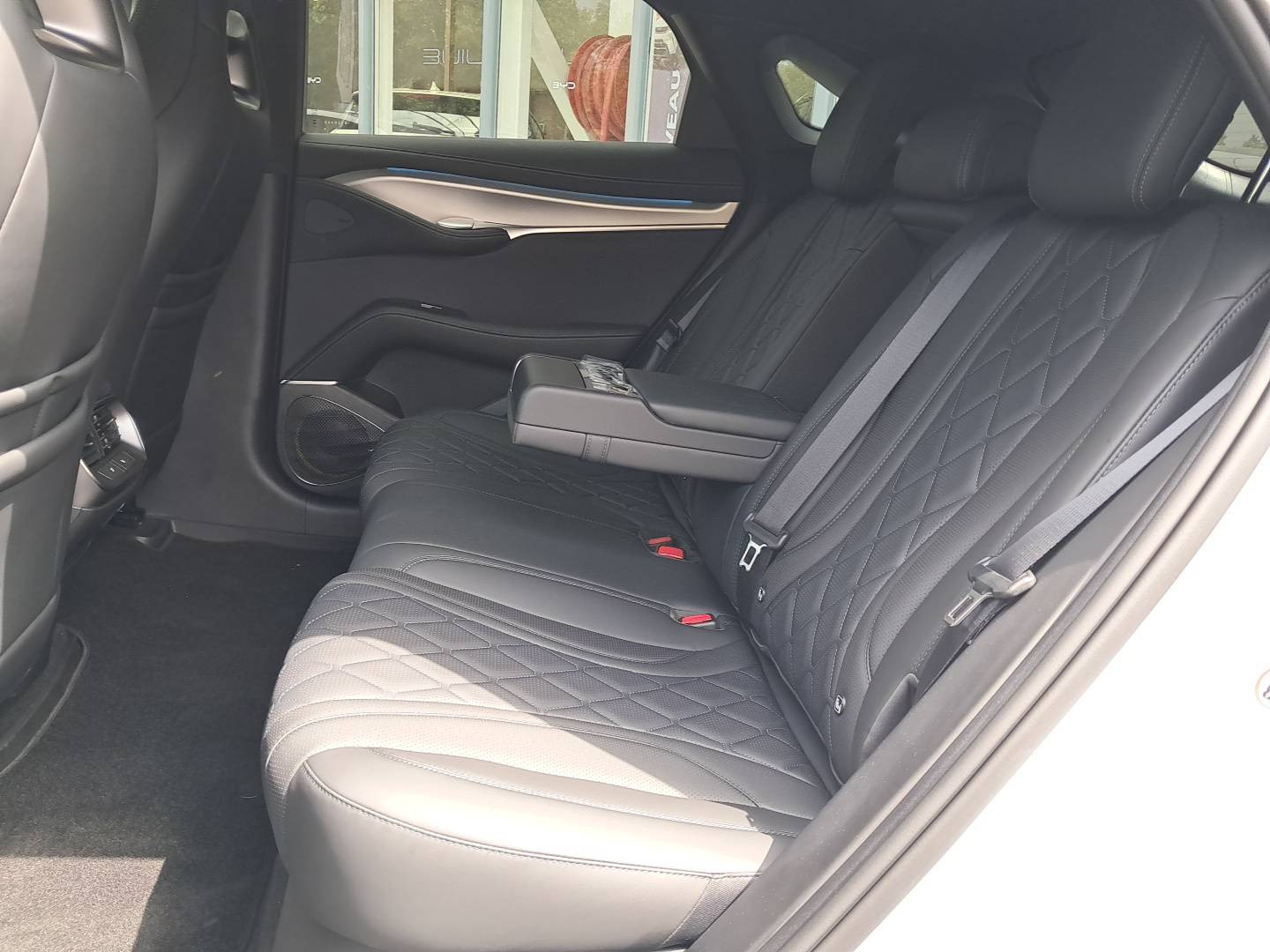 Vente en ligne Byd Sealion 7  91.3 kWh 530ch AWD au prix de 48 990 €