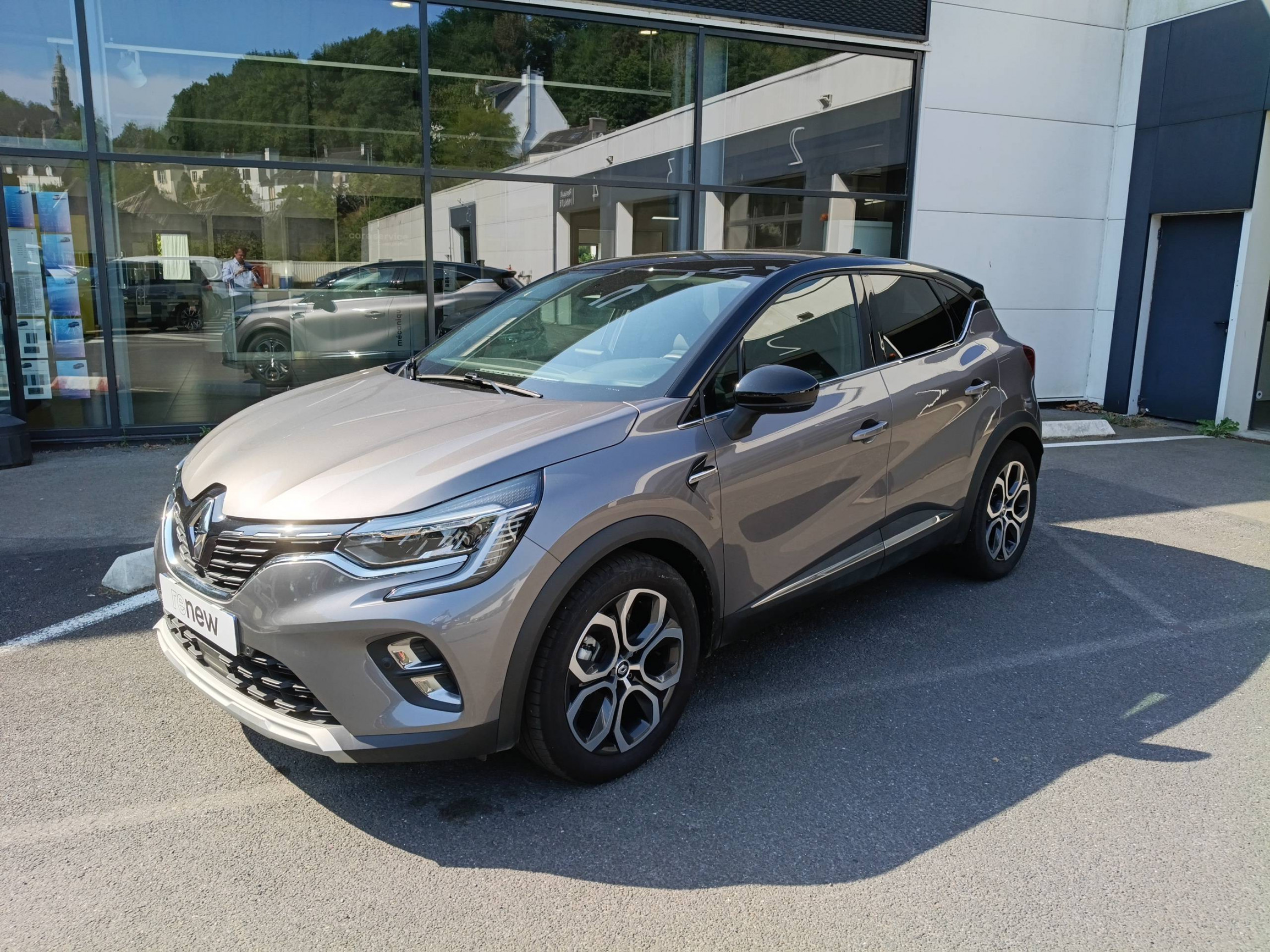 Renault Captur  E-Tech full hybrid 145 occasion de 2022 en vente à Châteaulin