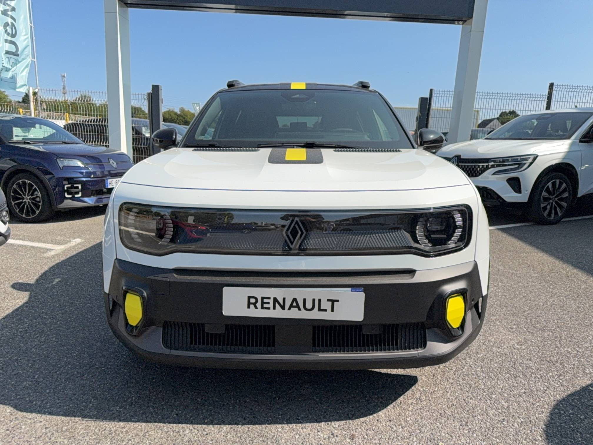 Vente en ligne Renault R4 E-Tech  150 ch autonomie confort au prix de 36 840 €