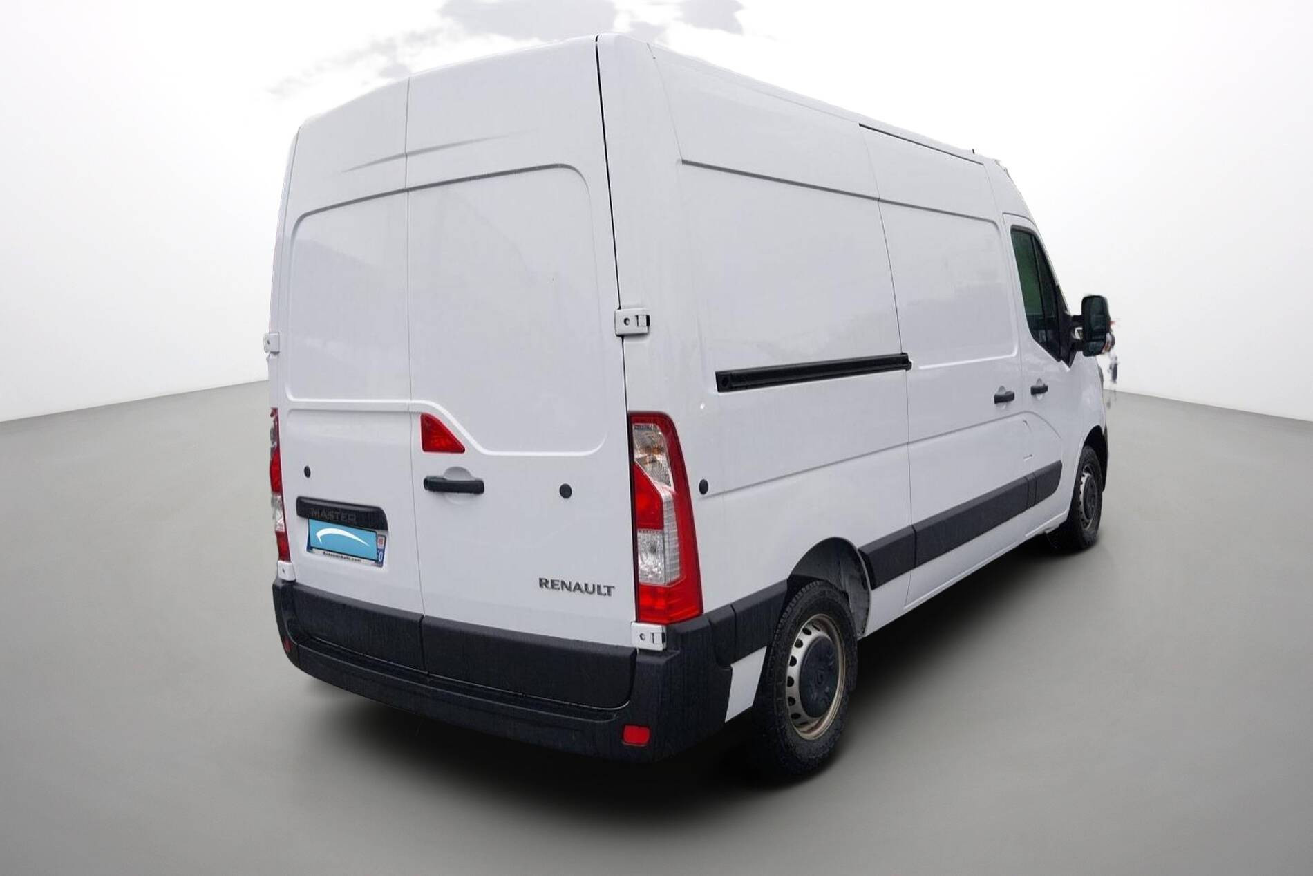 Vente en ligne Renault Master Fourgon MASTER FGN TRAC F3500 L2H2 BLUE DCI 135 au prix de 26 990 €