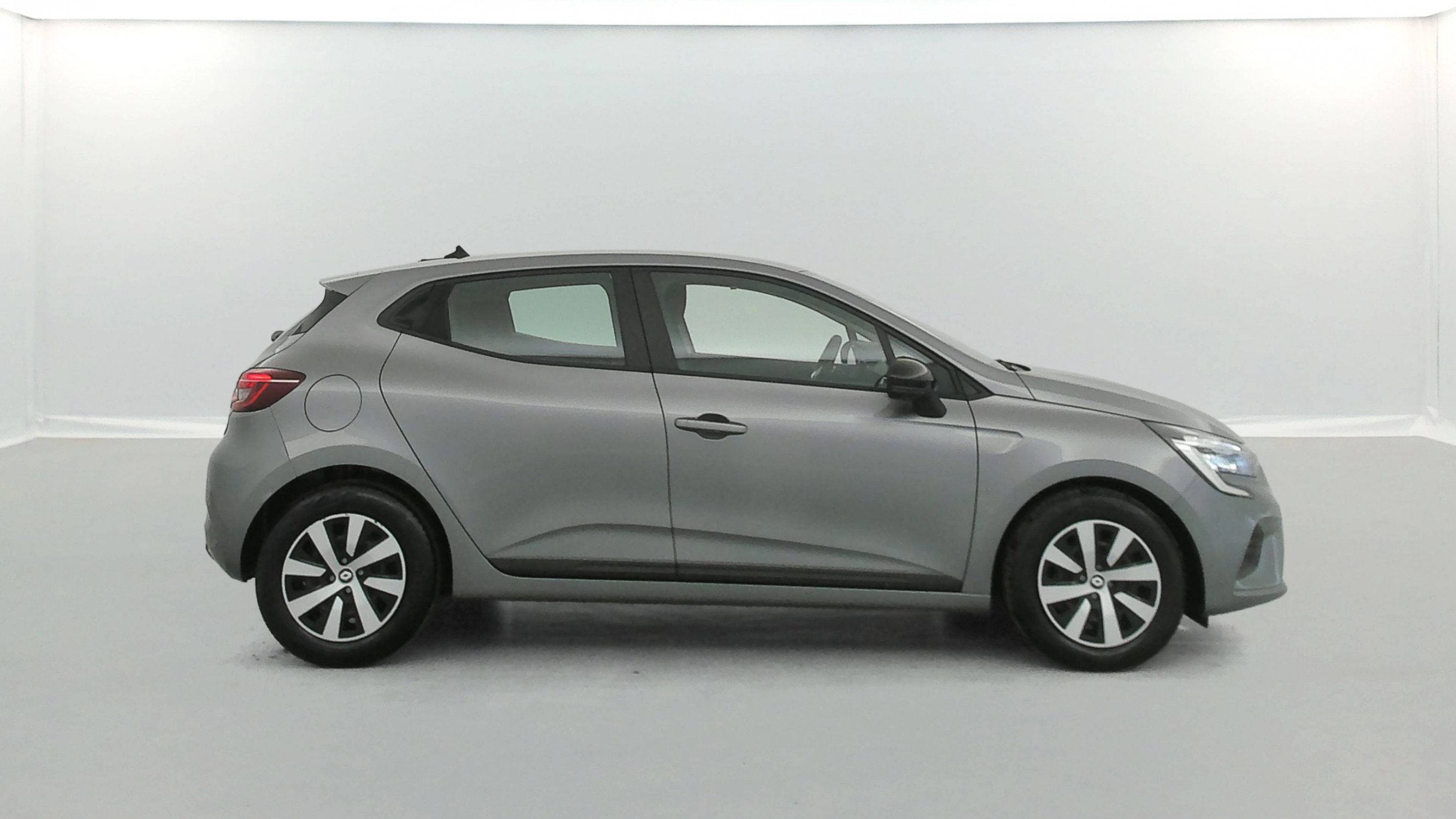 Vente en ligne Renault Clio 5 Clio TCe 90 au prix de 13 690 €