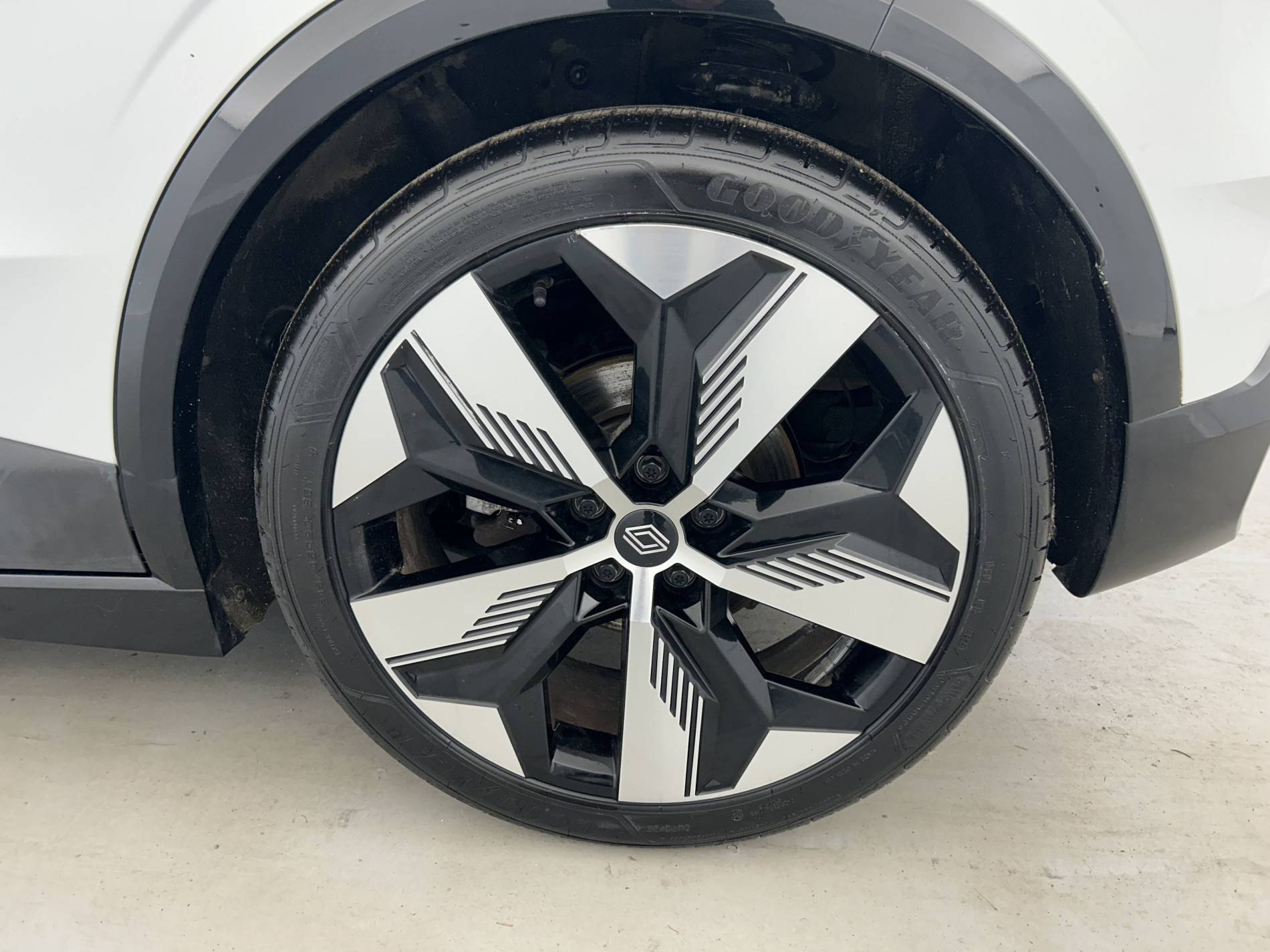 Vente en ligne Renault Megane E-Tech  EV40 130ch standard charge au prix de 18 990 €