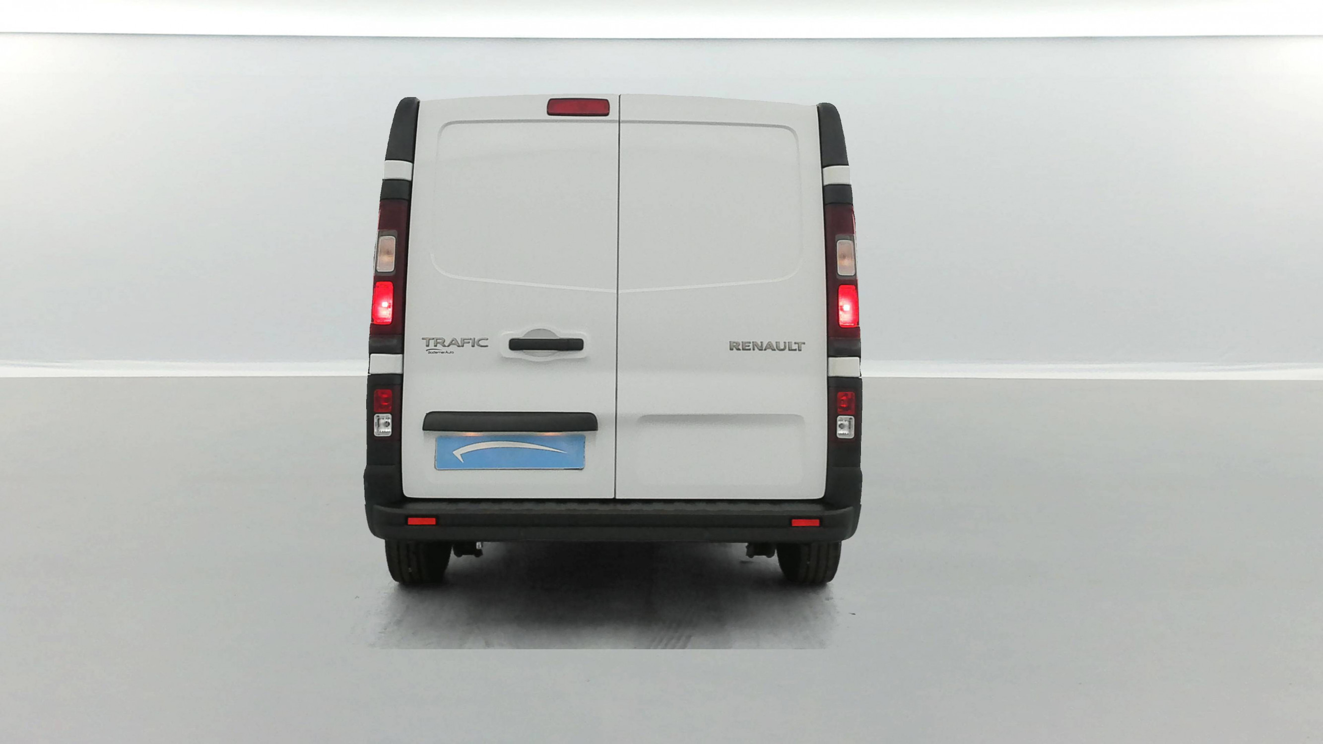 Vente en ligne Renault Trafic 3 Fourgon TRAFIC FG BLUE DCI 130 L1H1 3T GSR2 au prix de 22 990 €