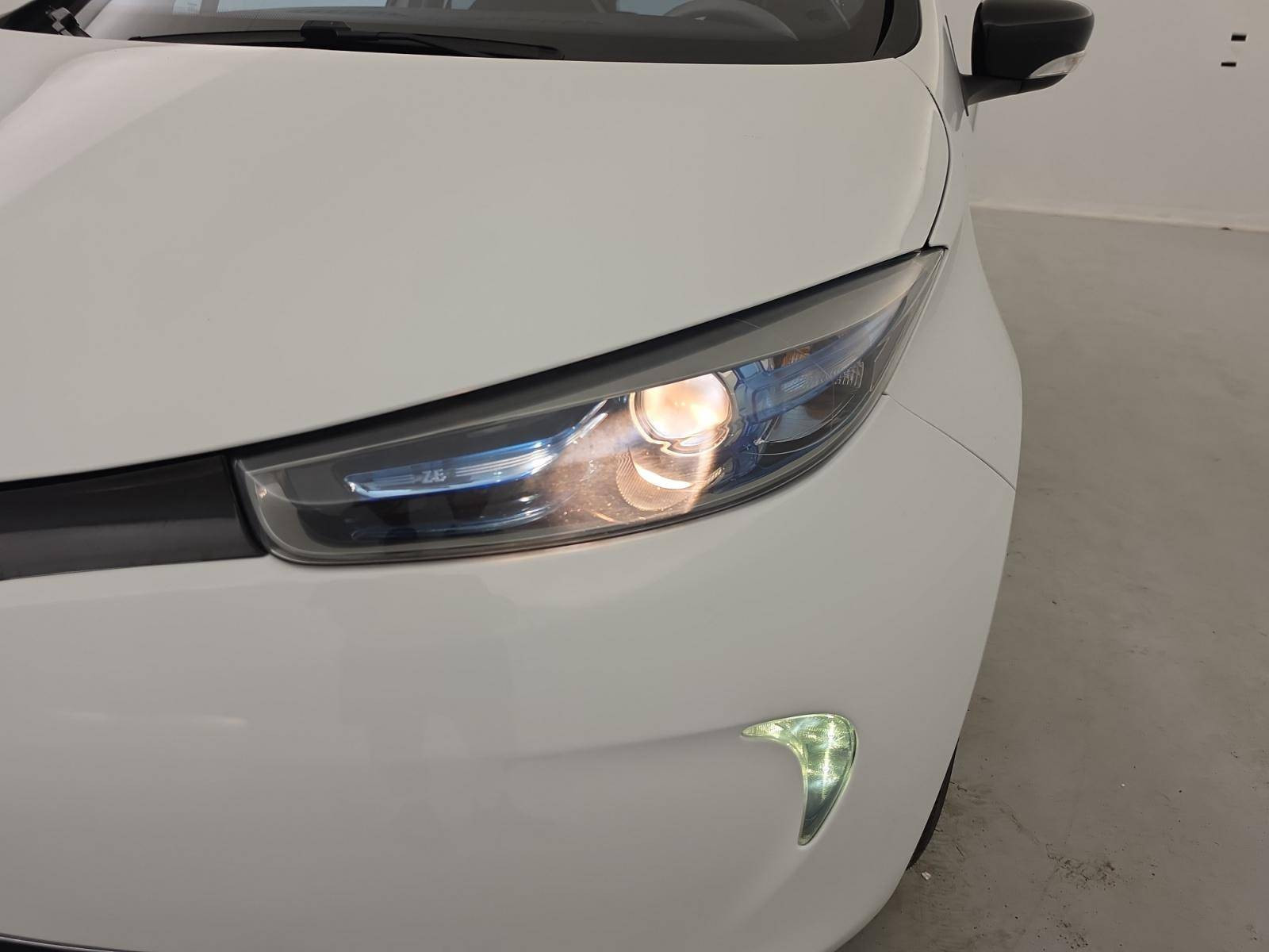 Vente en ligne Renault Zoé  achat intégral au prix de 7 890 €