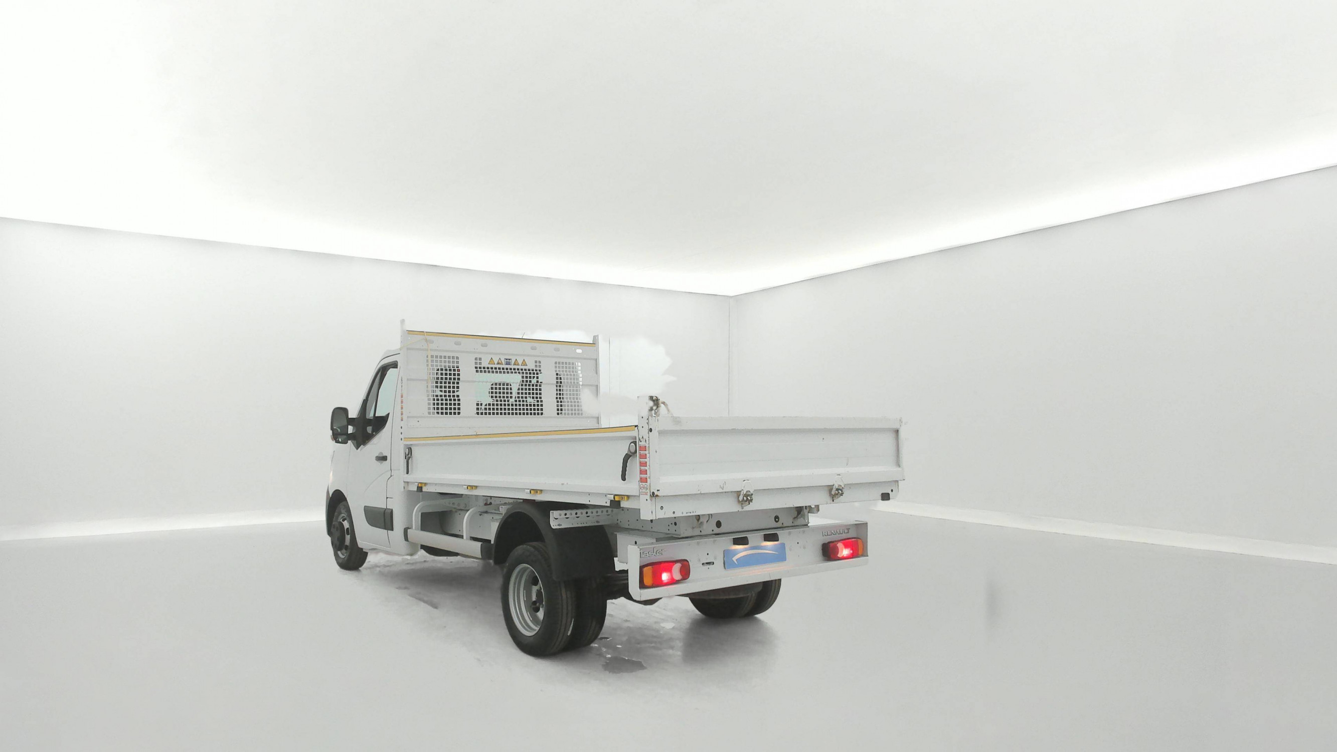 Vente en ligne Renault Master 3 Châssis Cabine MASTER CC PROP RJ3500 L2 PAFC BLUE DCI 130 EURO VI au prix de 32 880 €