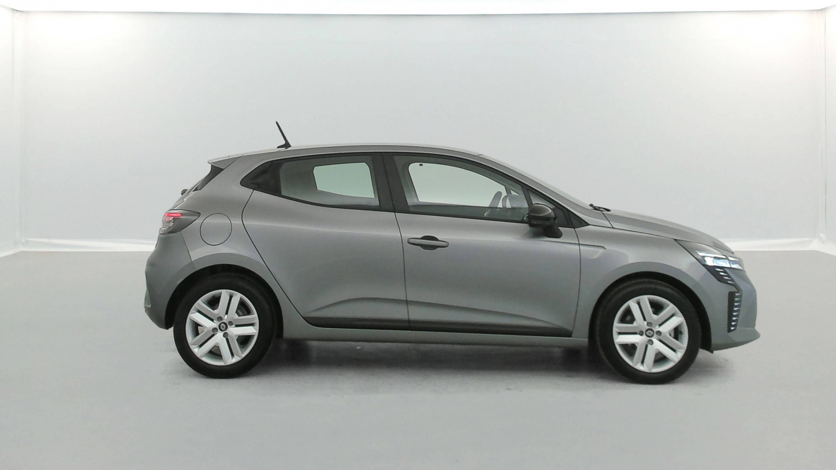 Vente en ligne Renault Clio 5 Clio Blue dCi 100 ch GSR2 au prix de 19 490 €