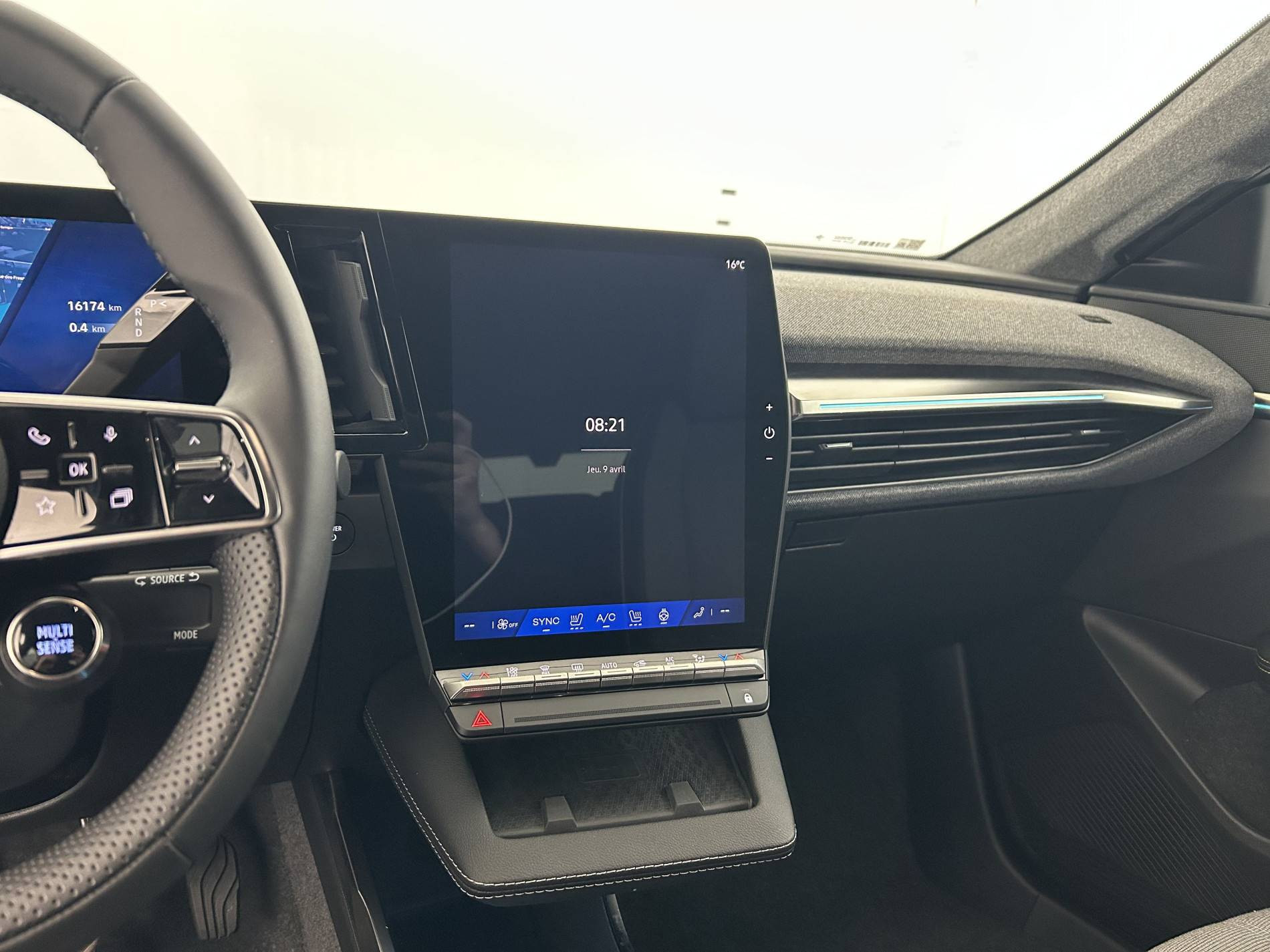 Vente en ligne Renault Scenic E-Tech  220 ch grande autonomie au prix de 37 890 €