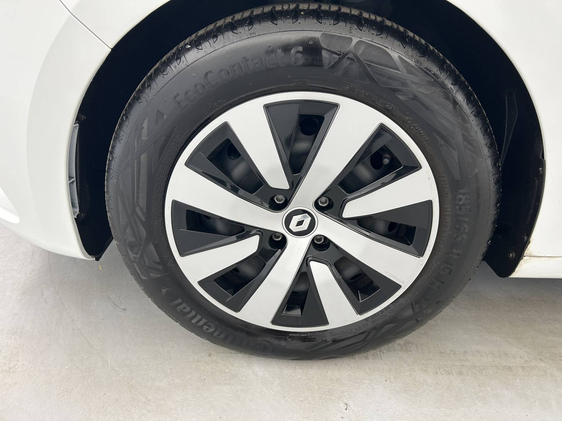 Vente en ligne Renault Clio 5 Clio TCe 90 au prix de 14 690 €