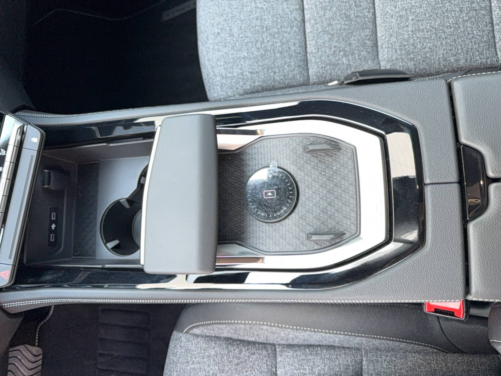 Vente en ligne Renault Espace Espace full hybrid E-Tech 200 ch 5pl au prix de 43 490 €