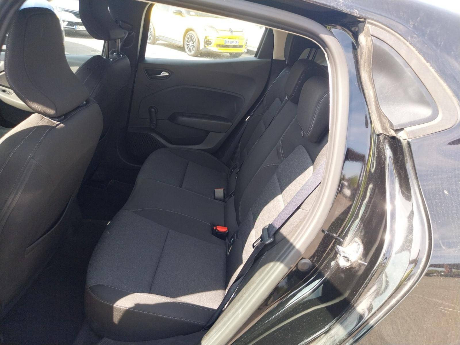 Vente en ligne Renault Clio 5 Clio E-Tech 140 - 21N au prix de 14 900 €