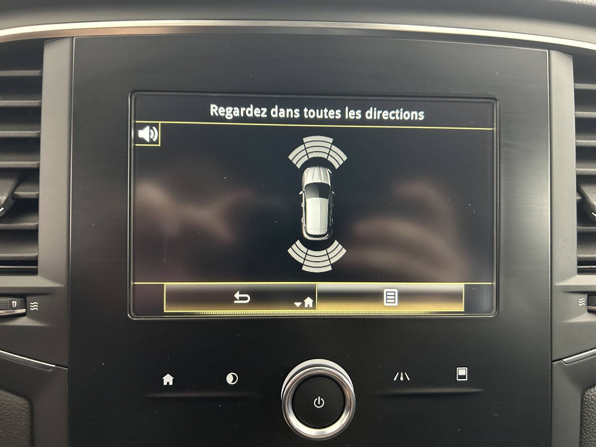 Vente en ligne Renault Megane 4 Mégane IV Berline Blue dCi 115 au prix de 14 990 €