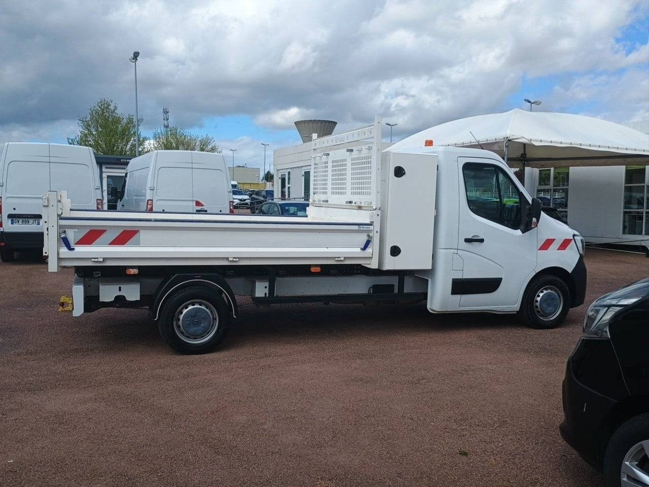 Vente en ligne Renault Master 3 Châssis Cabine MASTER CC TRAC F3500 L3 BLUE DCI 145 EURO VI au prix de 29 990 €