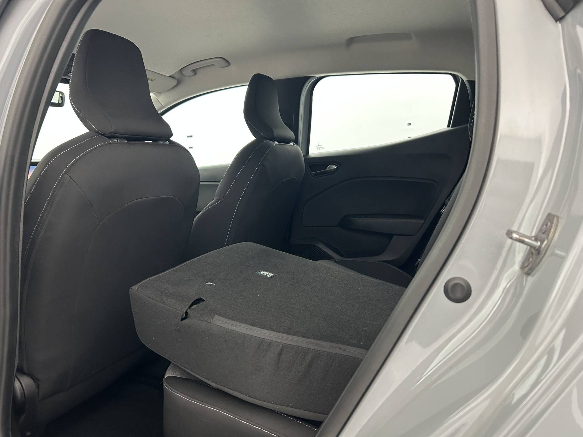 Vente en ligne Renault Clio 5 Clio TCe 90 au prix de 15 990 €