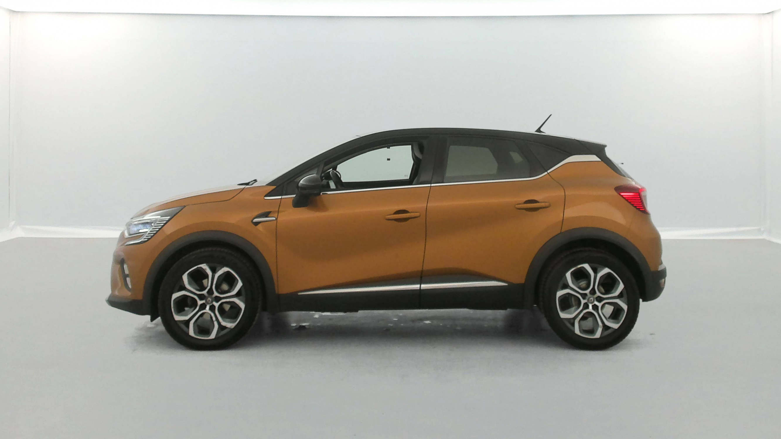 Vente en ligne Renault Captur  Blue dCi 95 au prix de 12 990 €