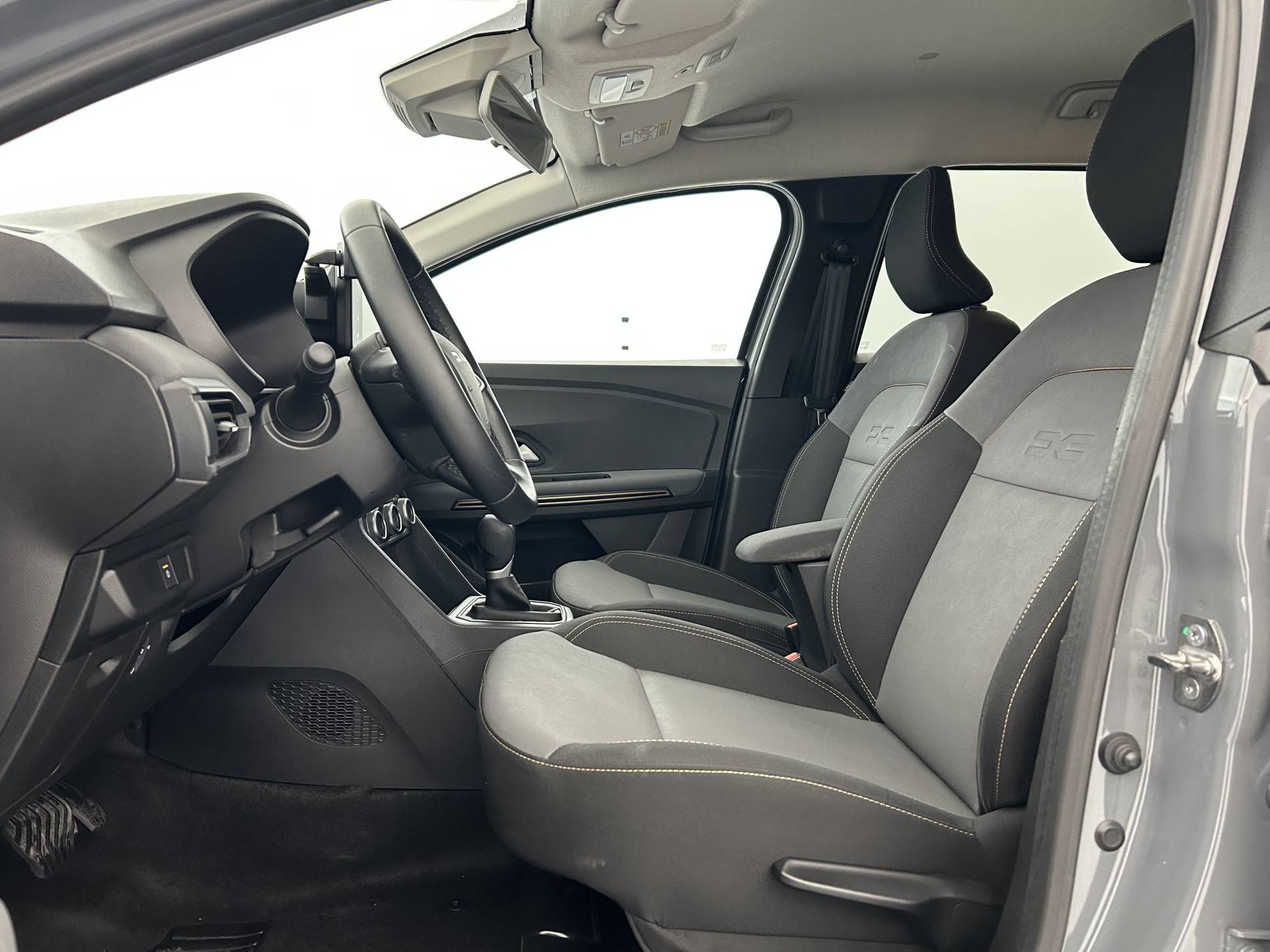 Vente en ligne Dacia Jogger  Hybrid 140 7 places GSR2 au prix de 23 890 €